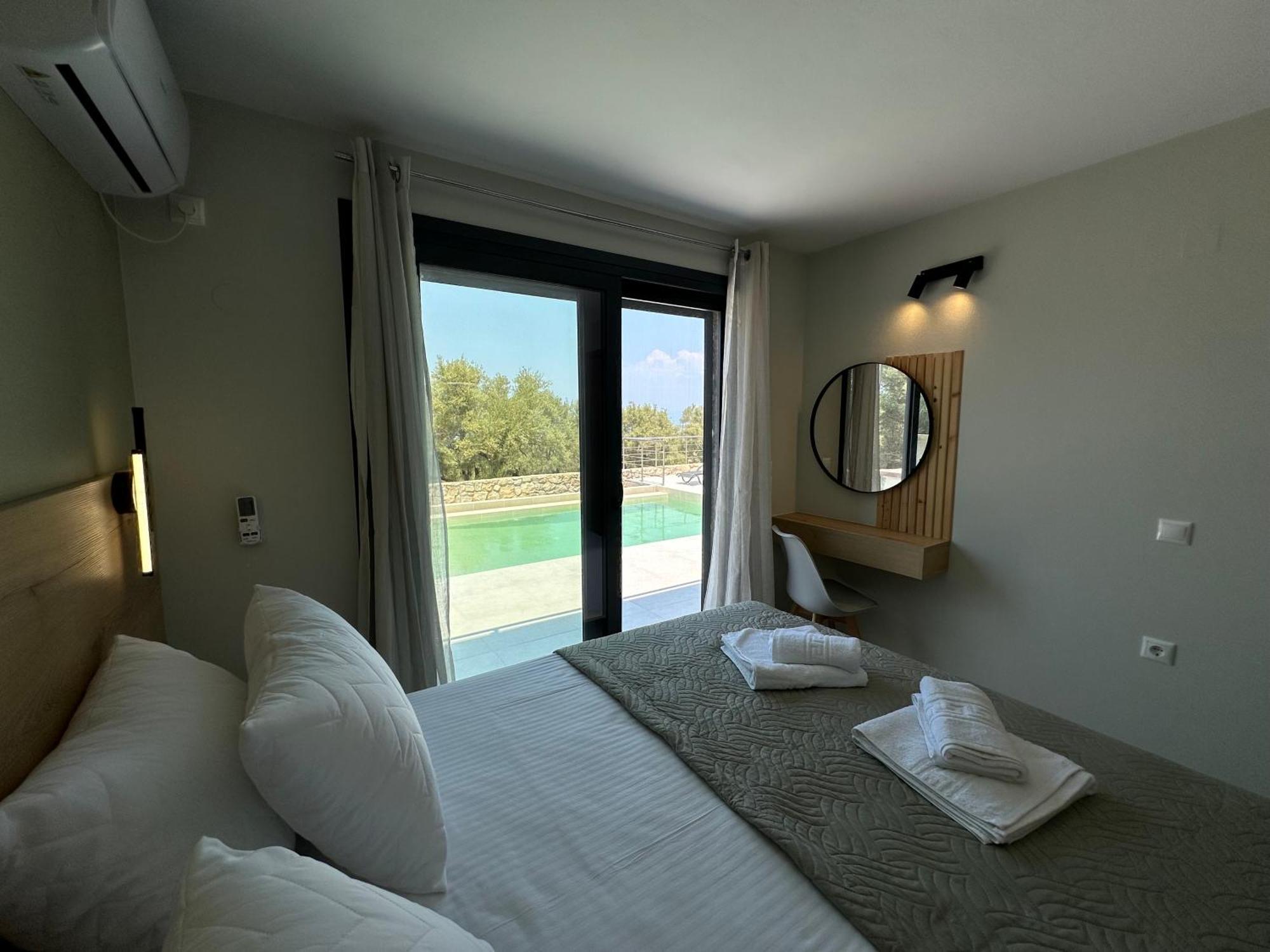 Calmia Fine Living Villa *