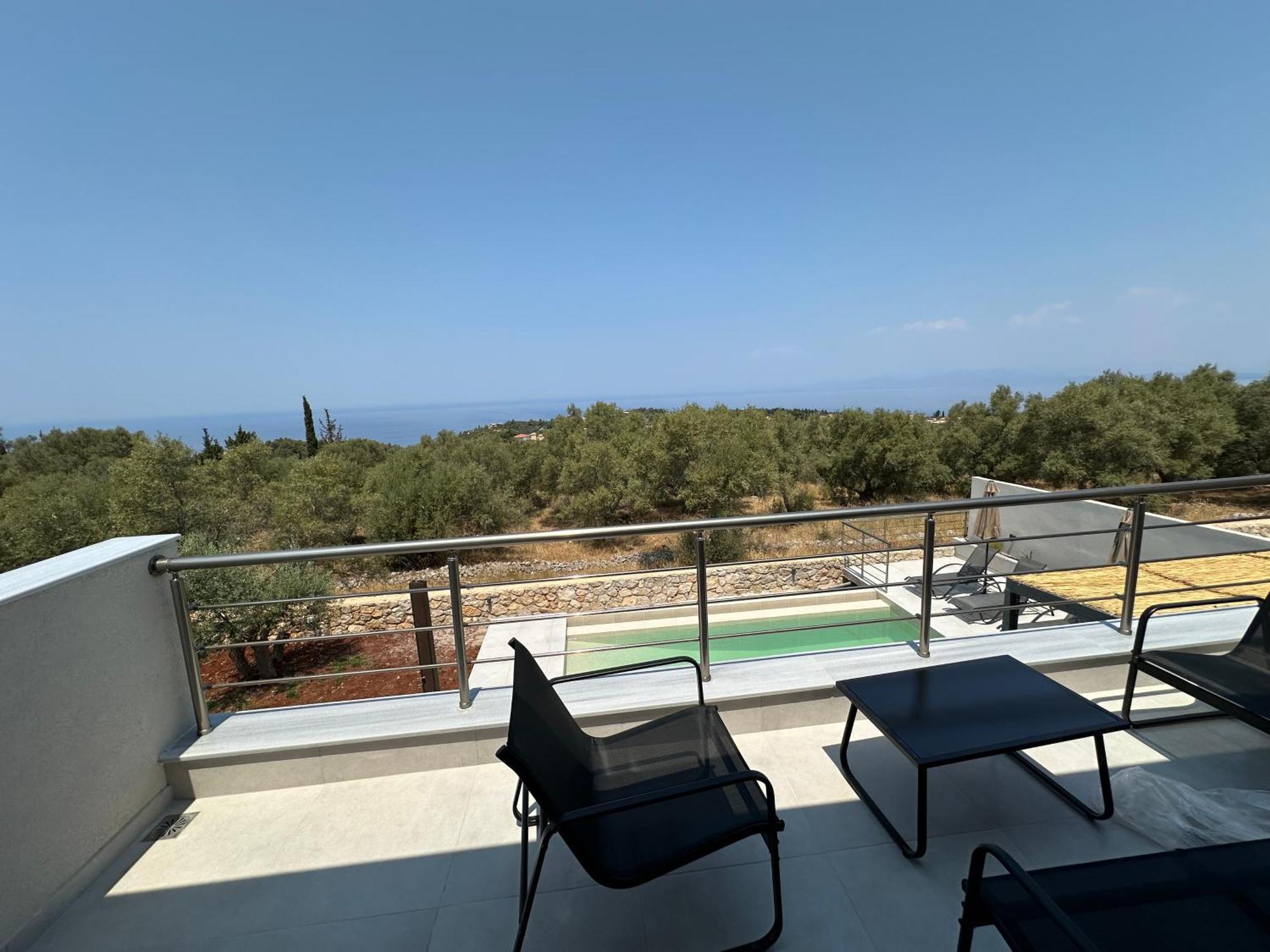 Villa Calmia Fine Living *