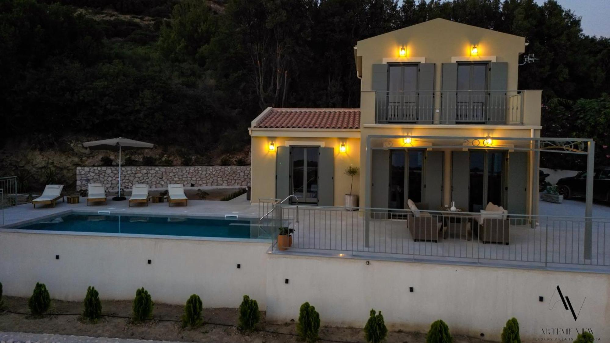 Artemis Seaview - Private Pool, Jacuzzi Luxury Special Offer * Svoronata