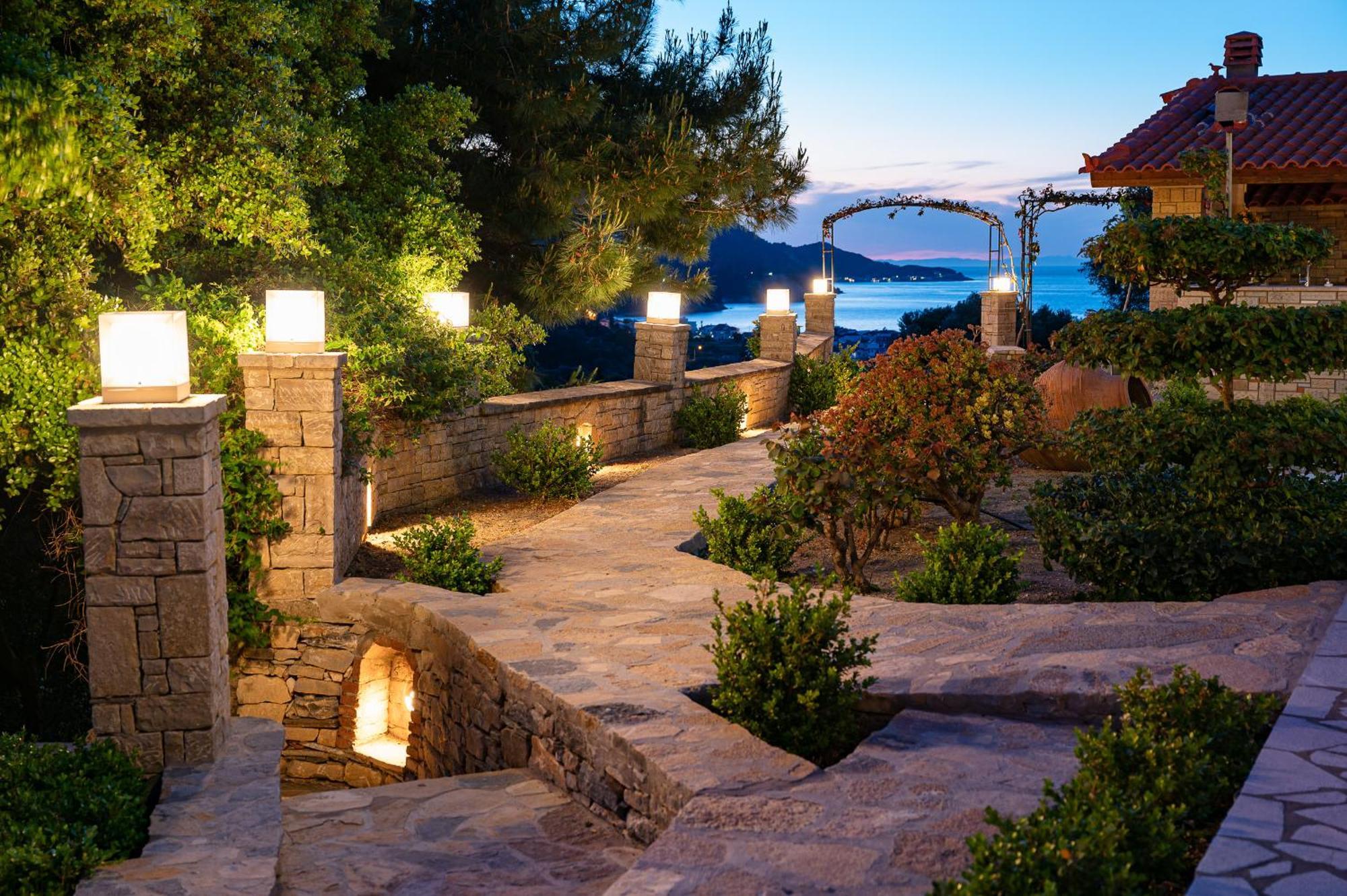 Athina Apartment *