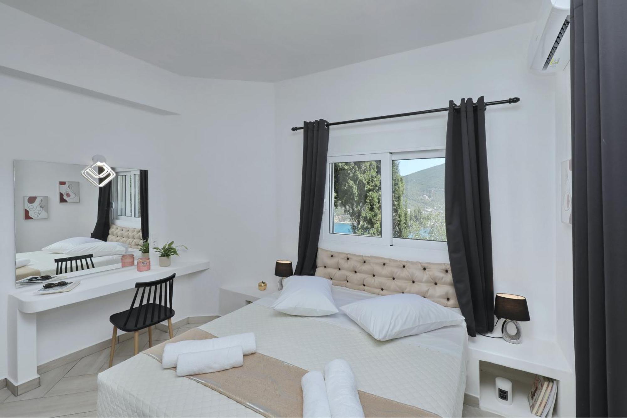 Mirage Villa Skopelos Town