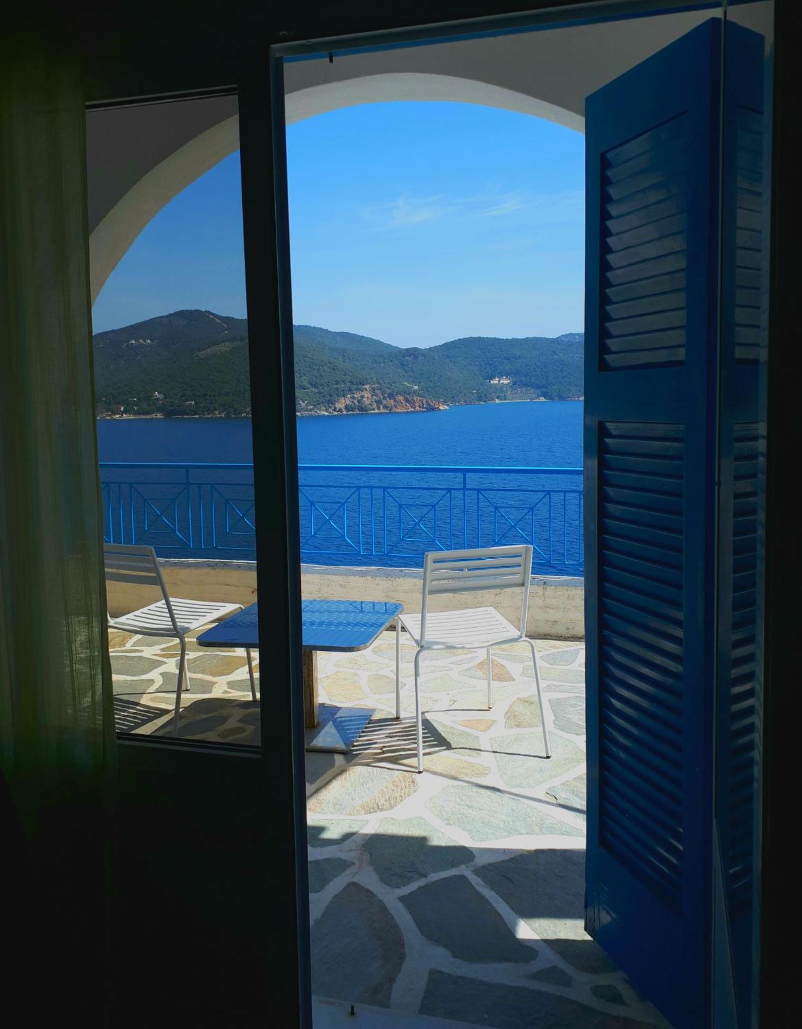 Jenny's Sea View House *
