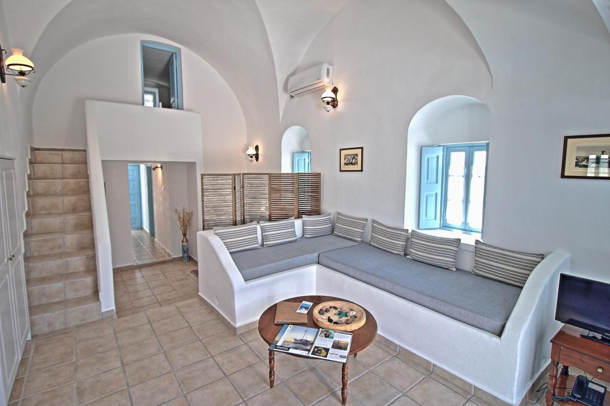Aethrio Sunset Village - 3* Oia (Santorini)
