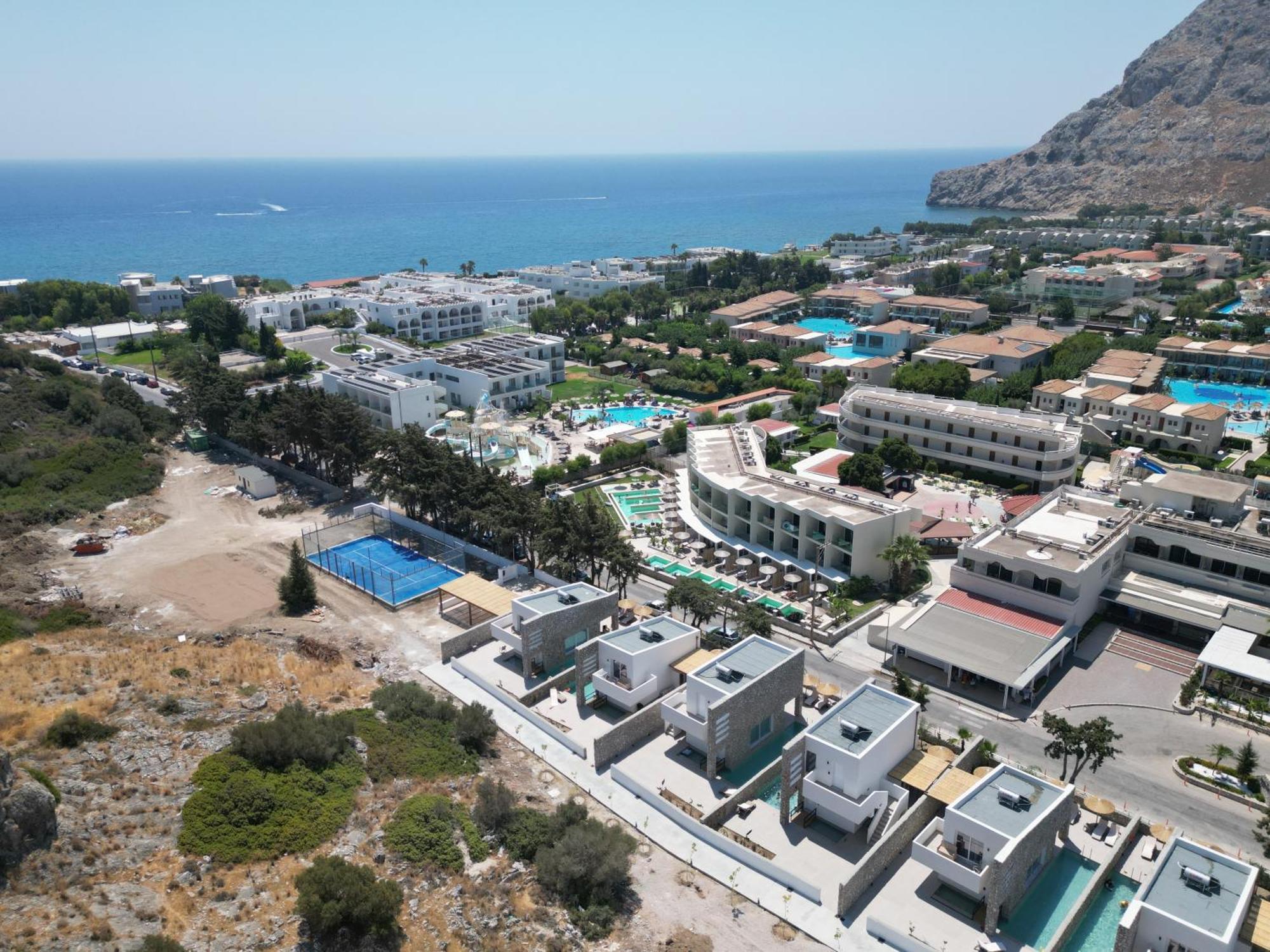 Delfinia Hotel