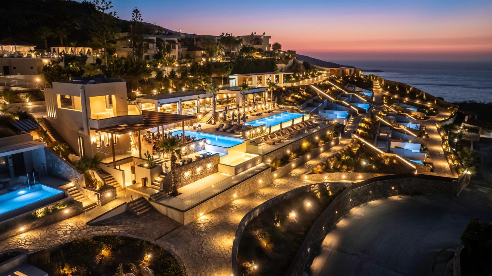 Happy Cretan Aparthotel 4*