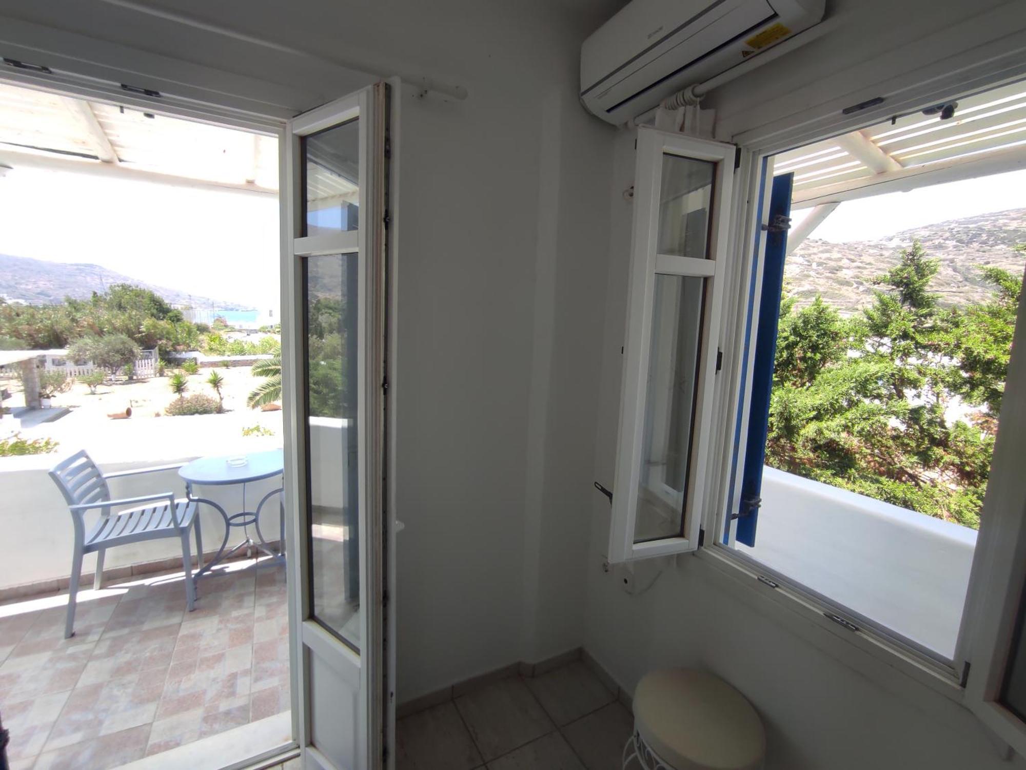 Le Grand Bleu Guest house