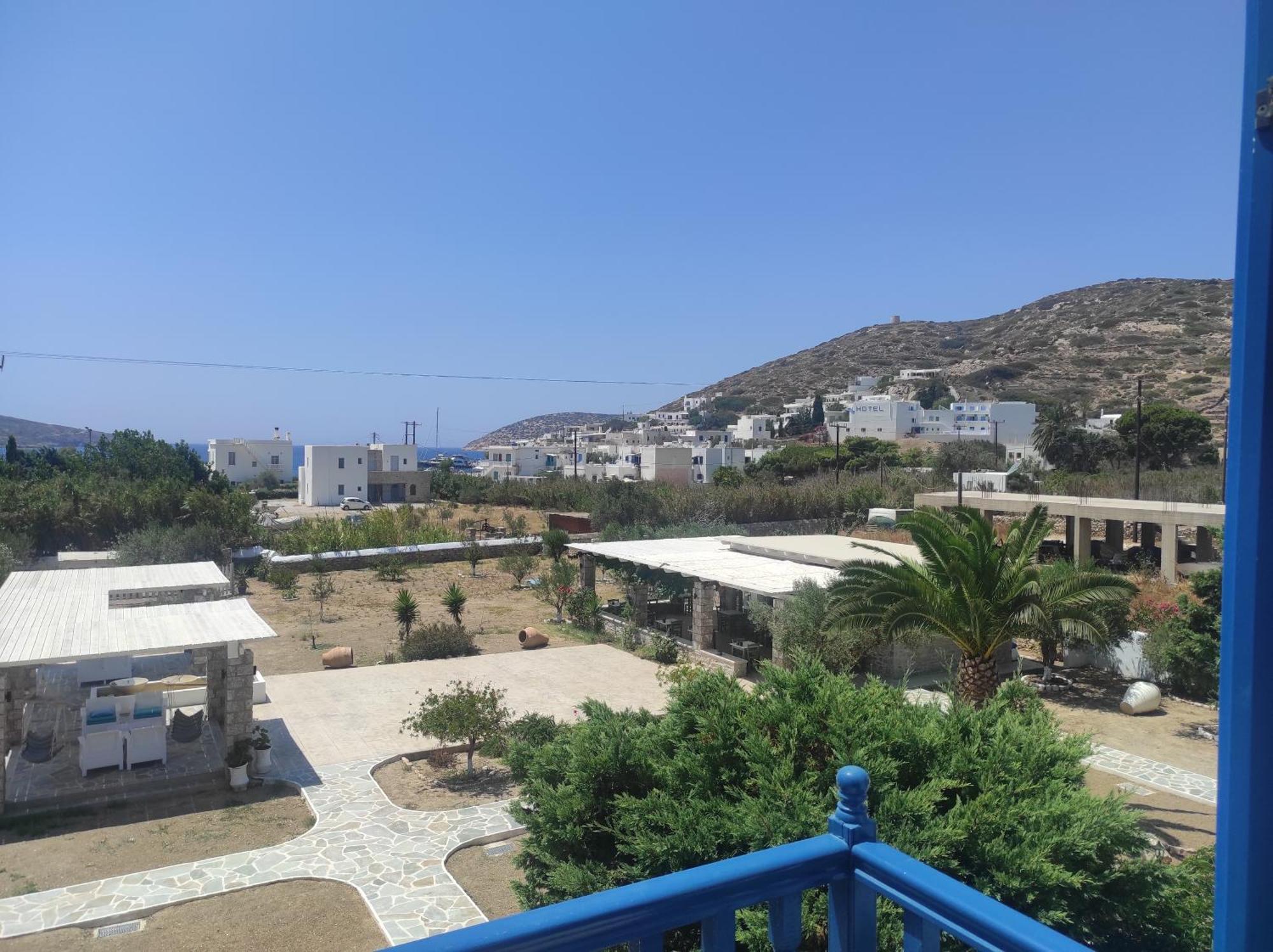 Le Grand Bleu Katapola