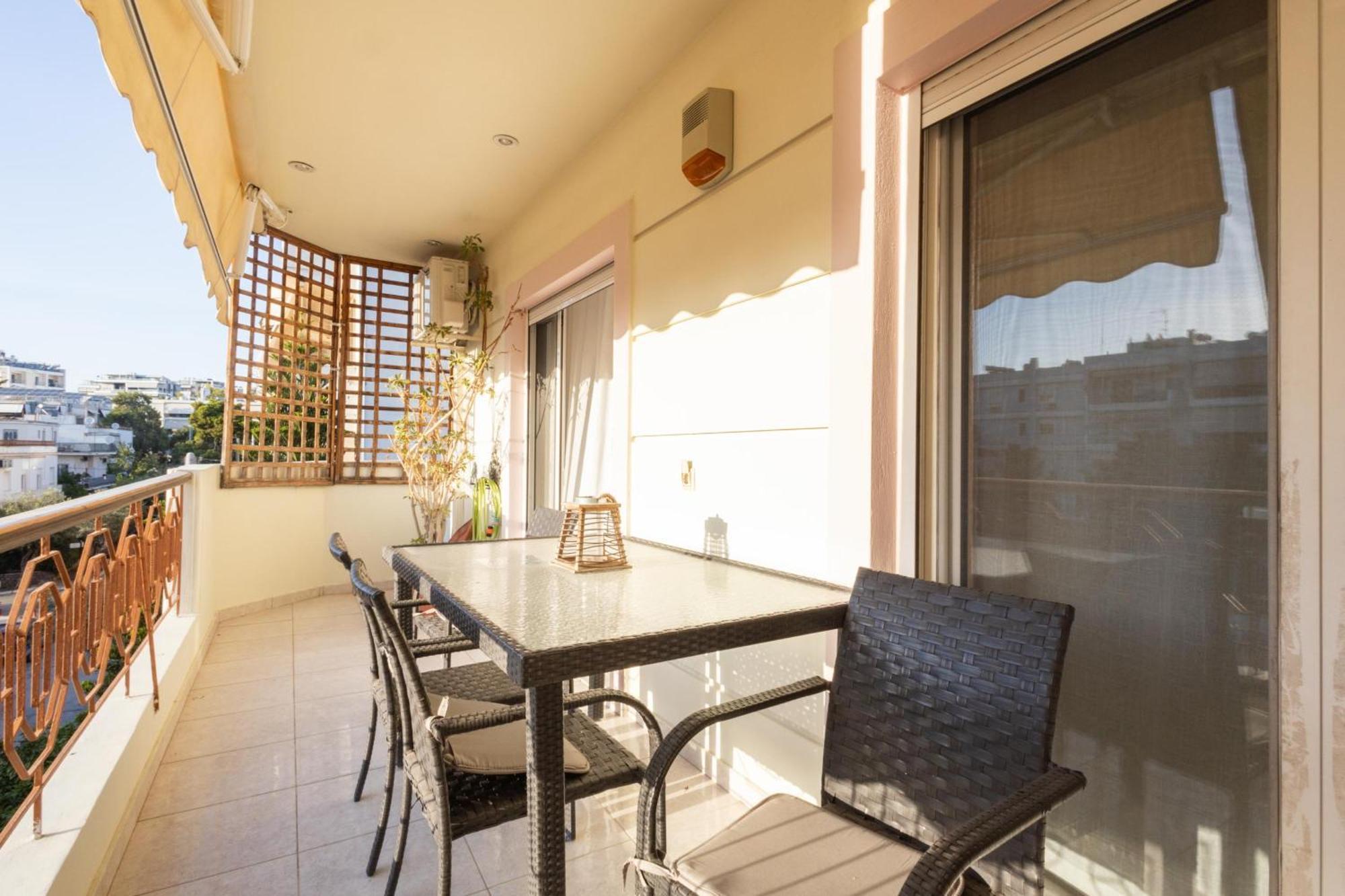Luxury And Spacious For 6 Guests Apartment *