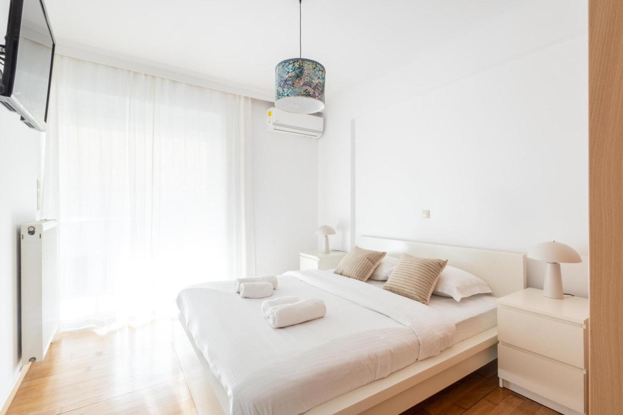 Luxury And Spacious For 6 Guests Apartment *