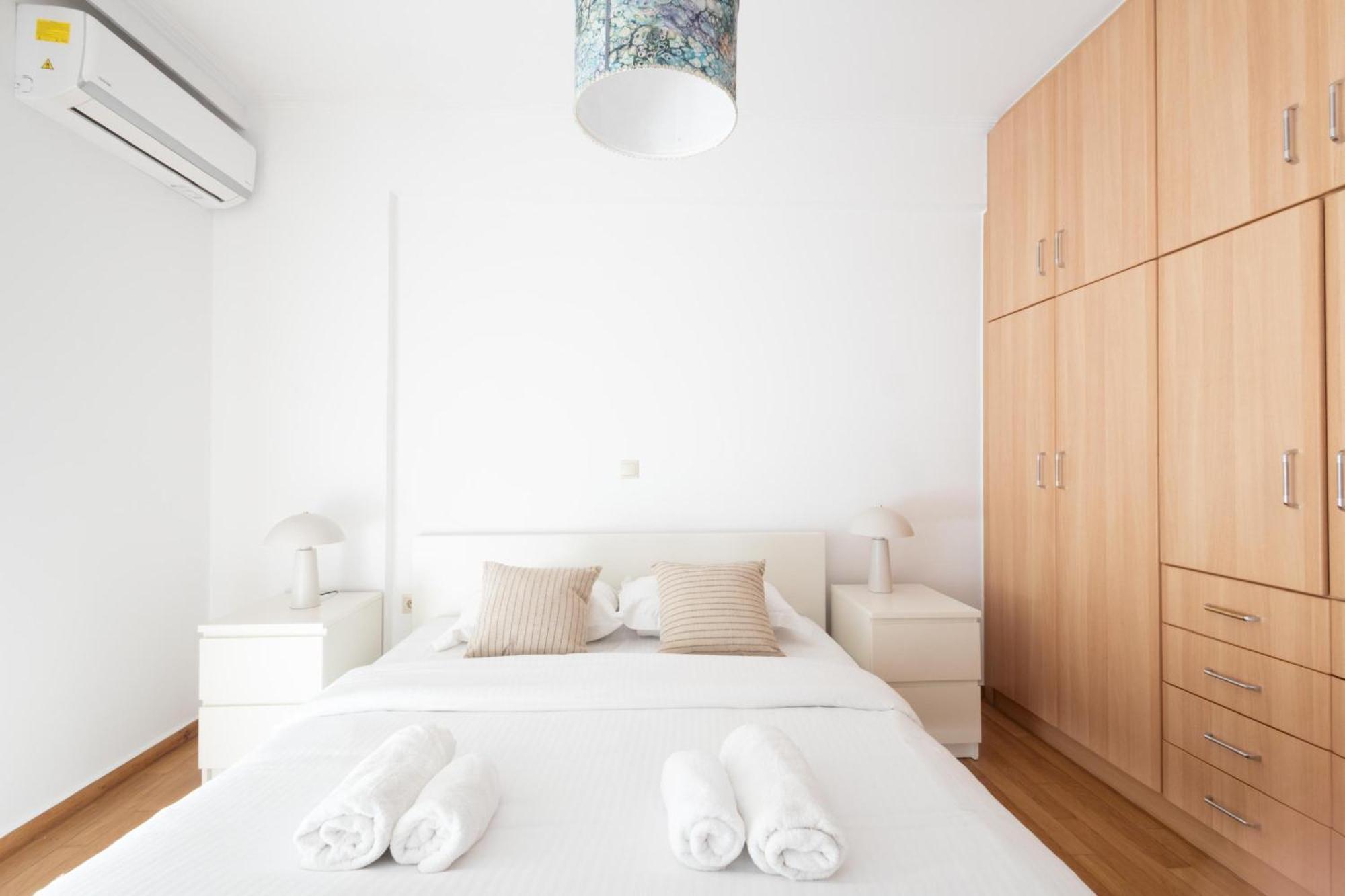 Luxury And Spacious For 6 Guests Athens