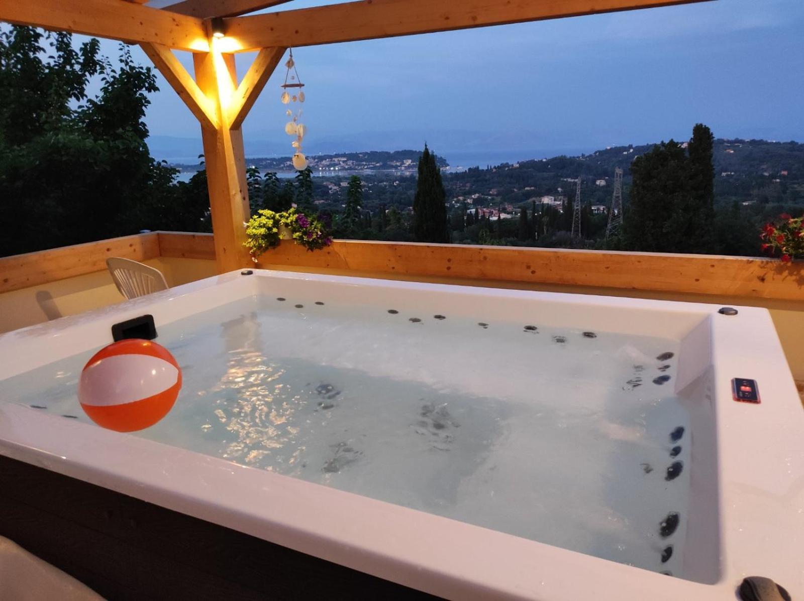Holiday home House With Private Mini Pool Jacuzzi & *