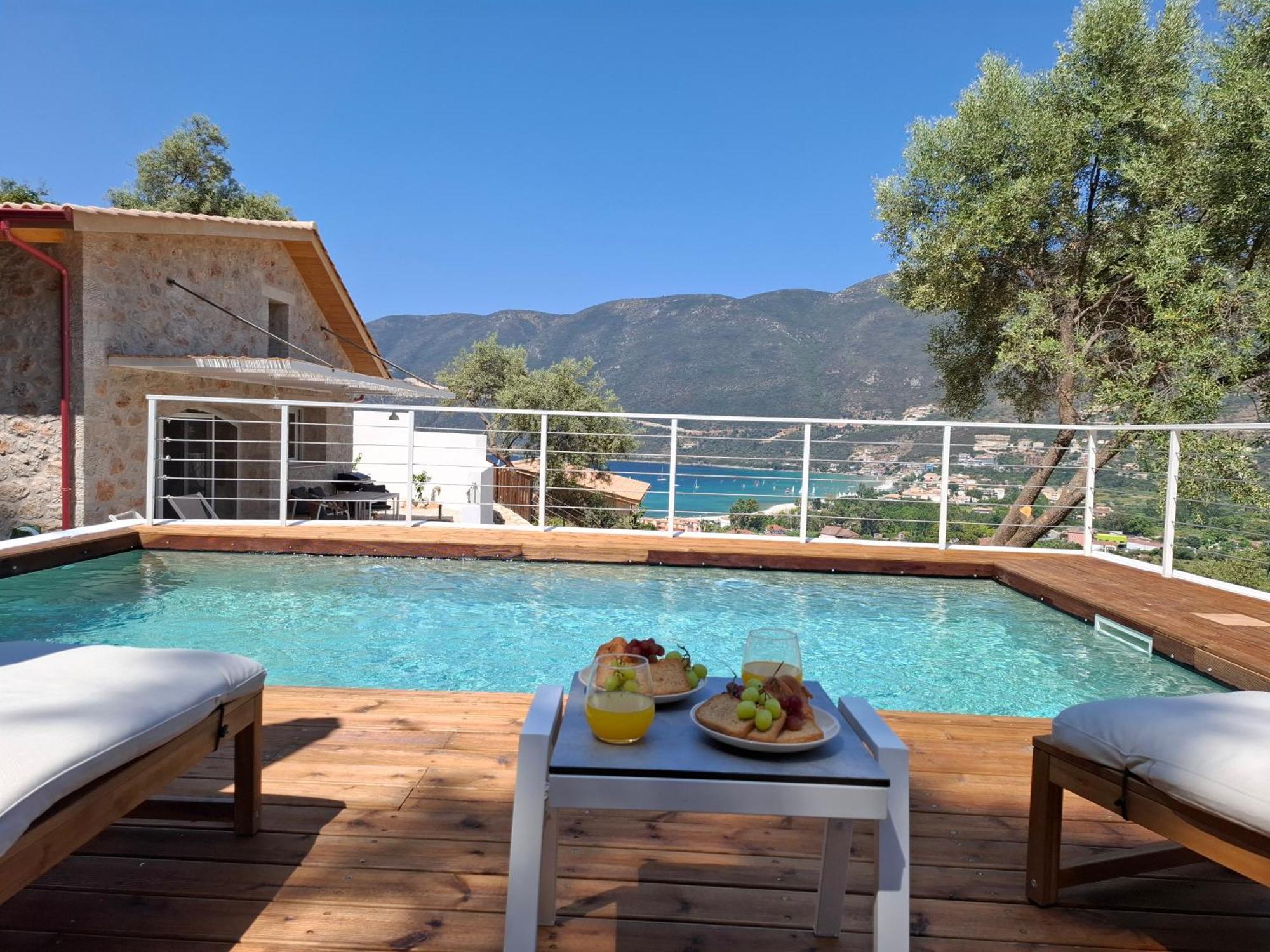 Villa Pnoes Lefkada *