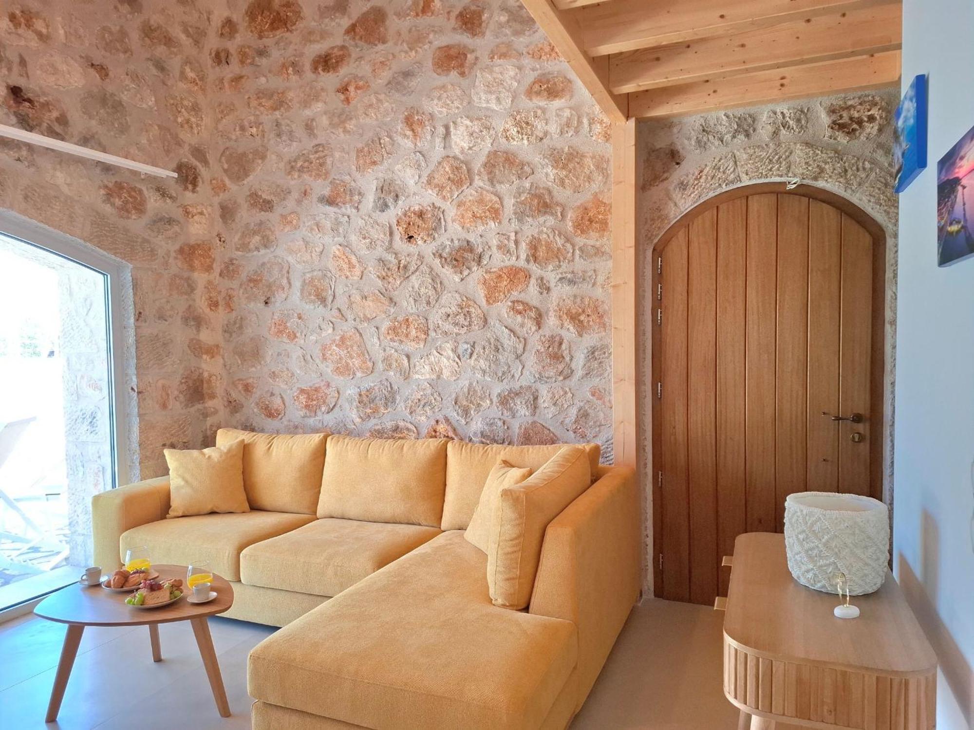 Villa Pnoes Lefkada Vasiliki (Lefkada)