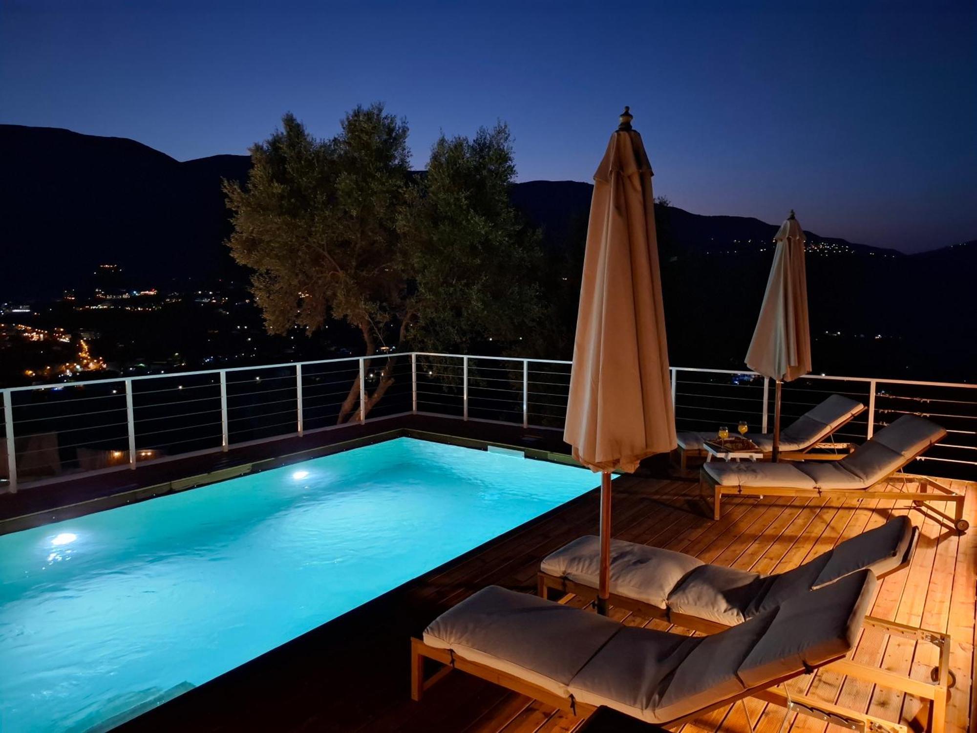 Villa Pnoes Lefkada *