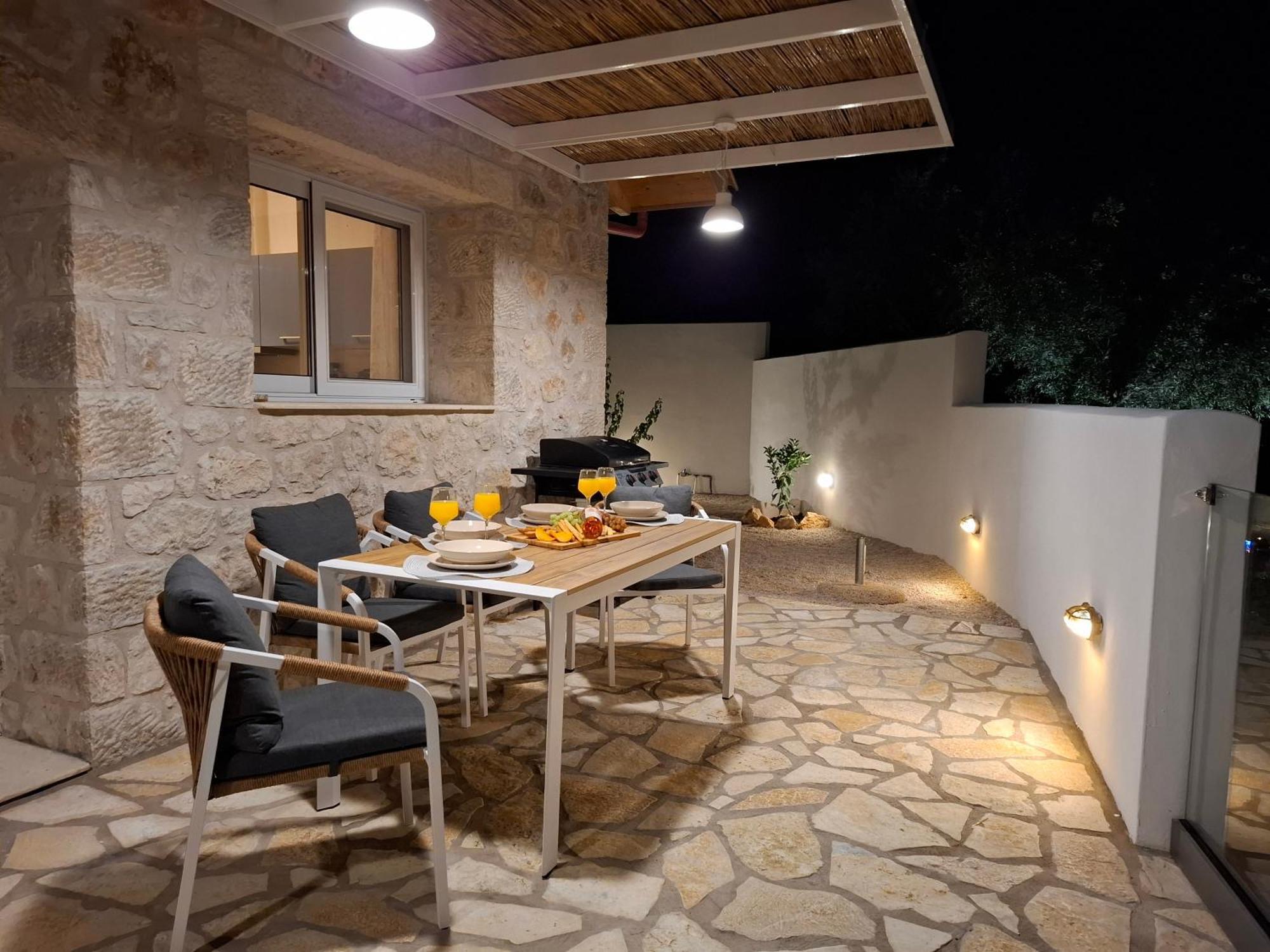 Villa Pnoes Lefkada *