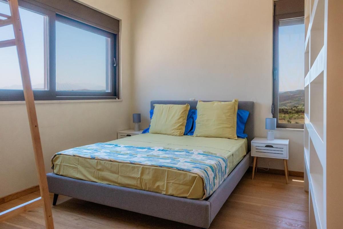 Endless Horizon With Infinity Pool Villa Skalanion