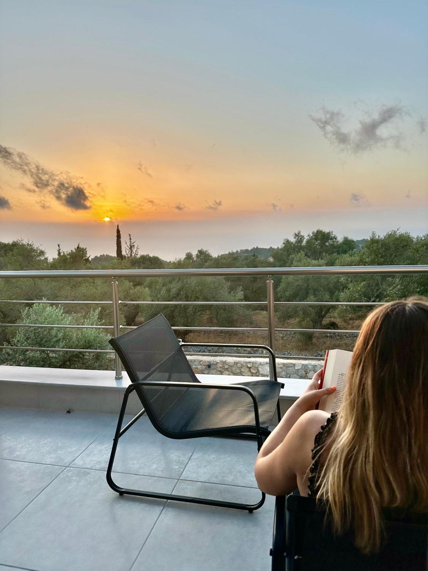 Villa Calmia Fine Living *