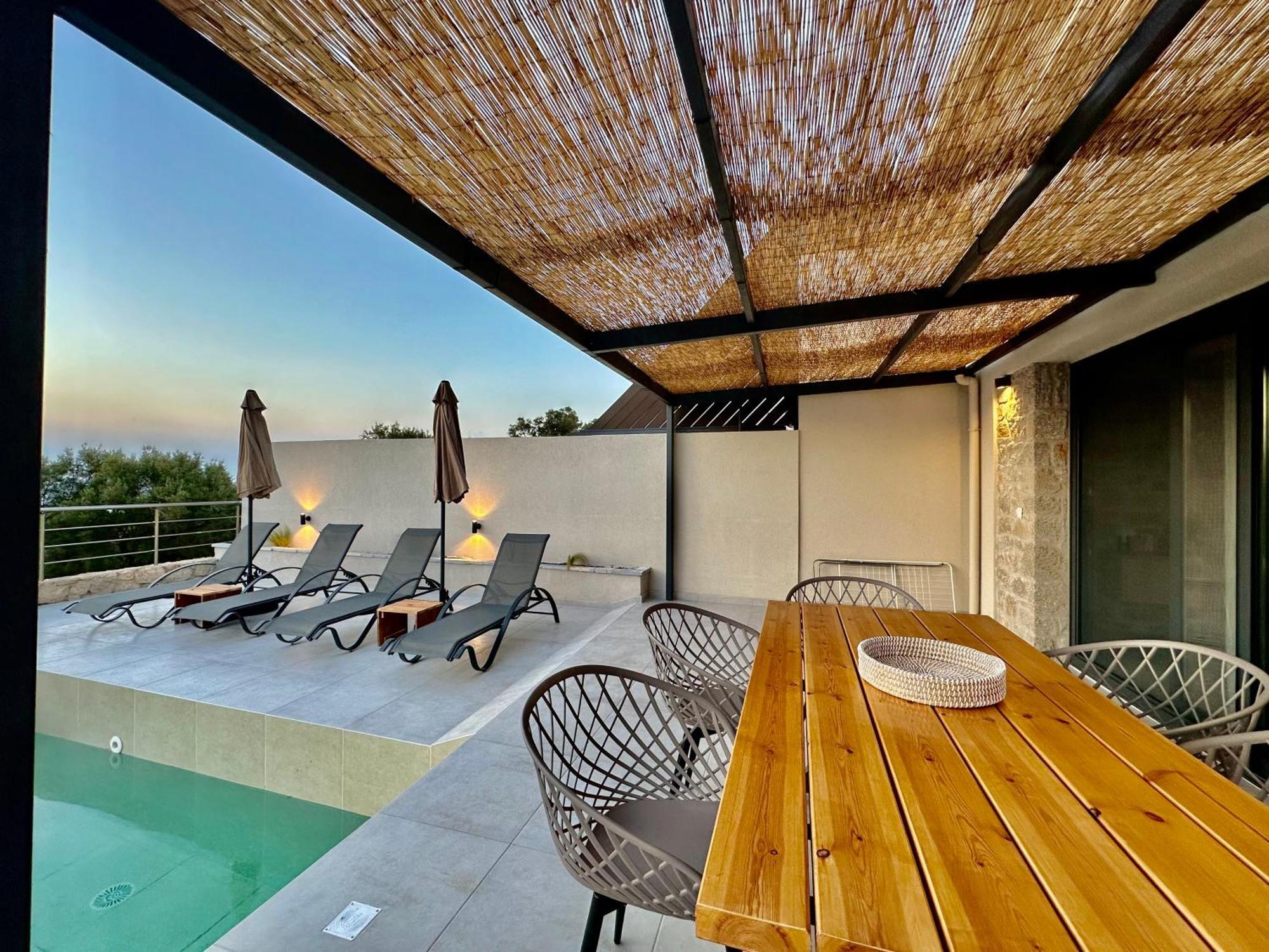 Calmia Fine Living