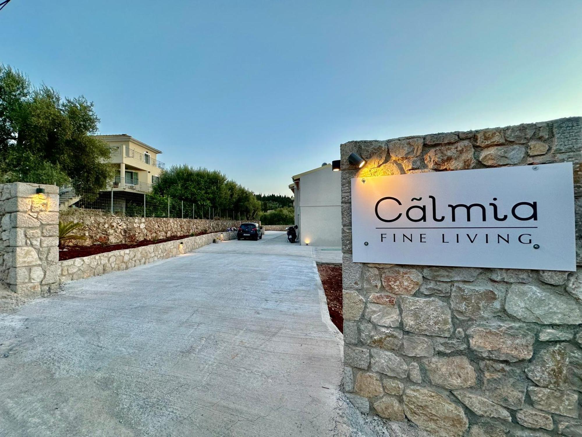 Calmia Fine Living Villa Tsoukaladhes