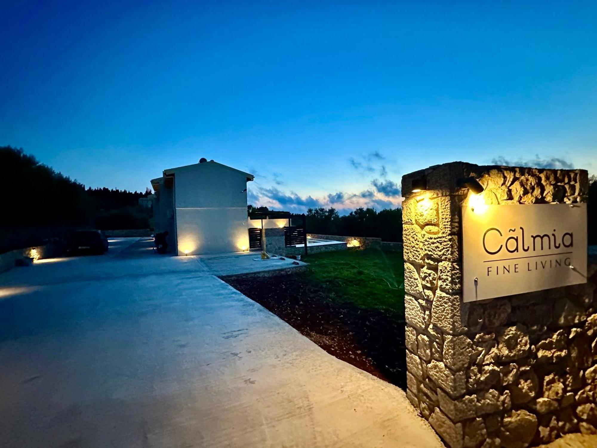 Villa Calmia Fine Living *