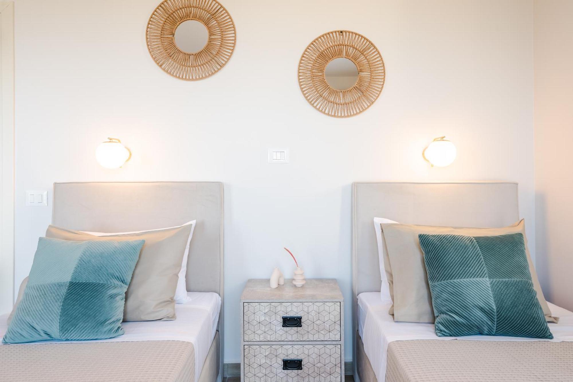 Artemis Seaview - Private Pool, Jacuzzi Luxury Special Offer *