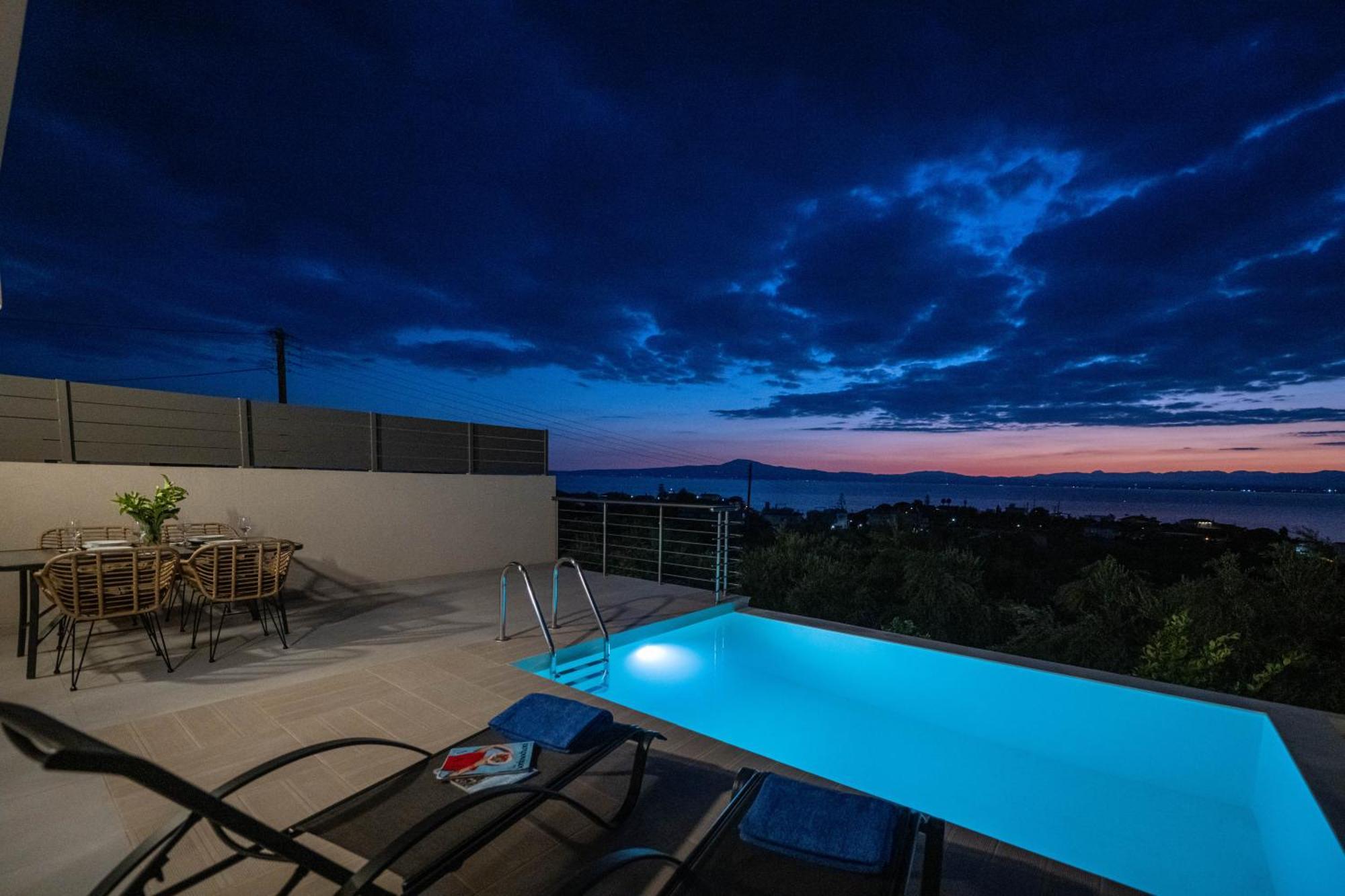 A V Luxury With Private Pools Apartment Kalamata
