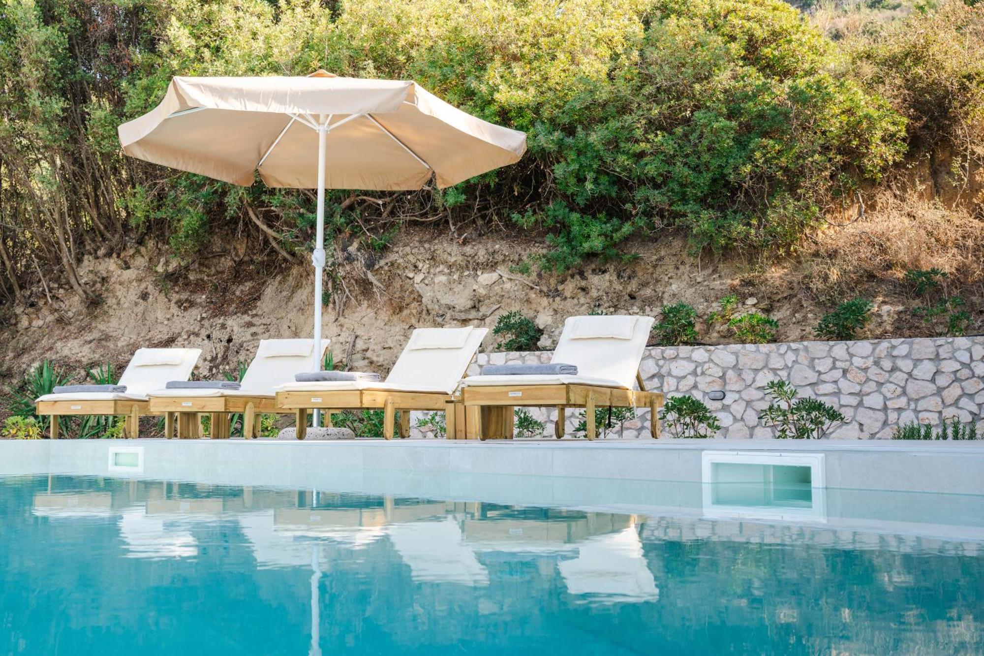 Villa Artemis Seaview - Private Pool, Jacuzzi Luxury Special Offer