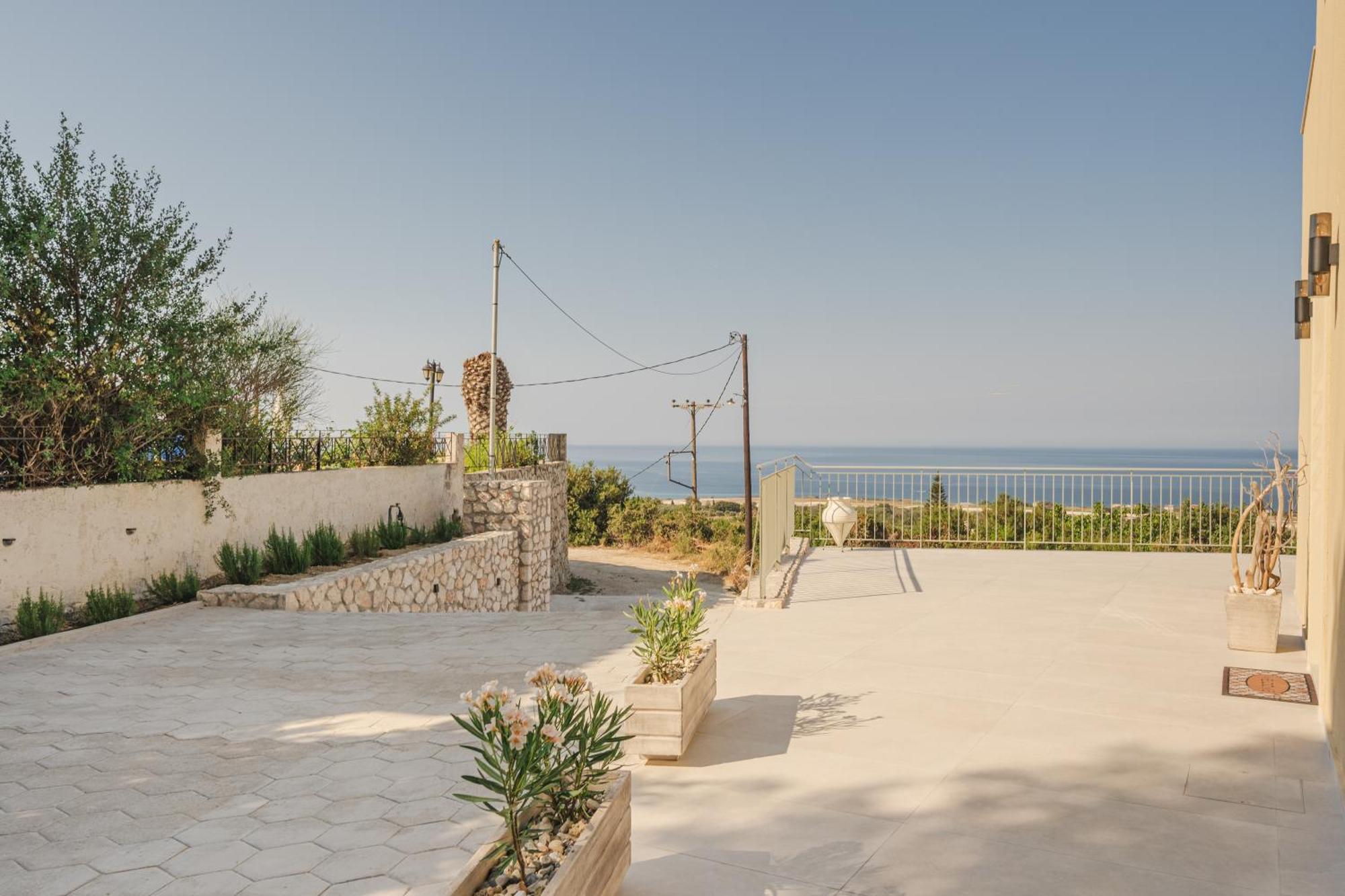 Artemis Seaview - Private Pool, Jacuzzi Luxury Special Offer *