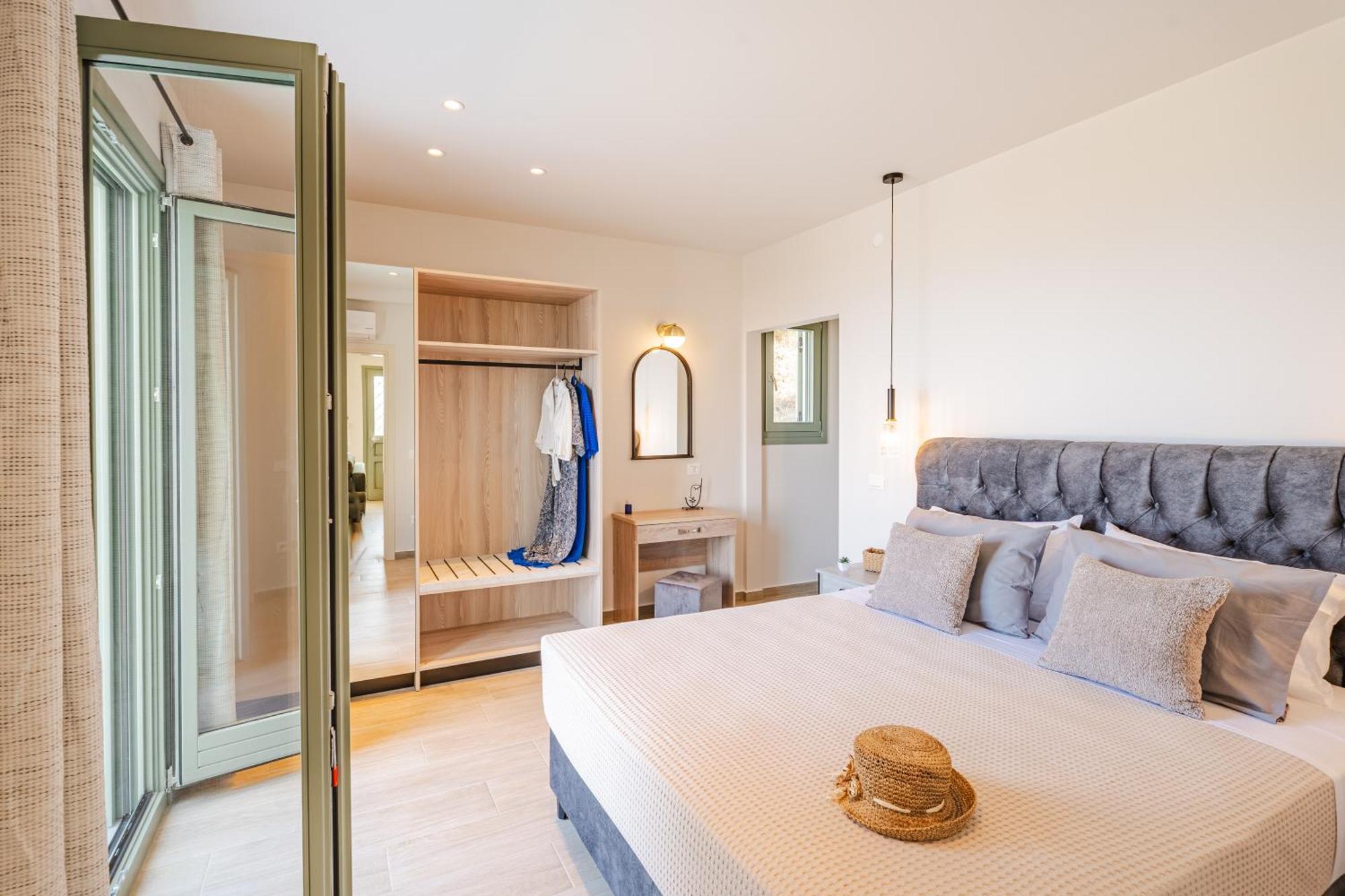 Villa Artemis Seaview - Private Pool, Jacuzzi Luxury Special Offer Svoronata