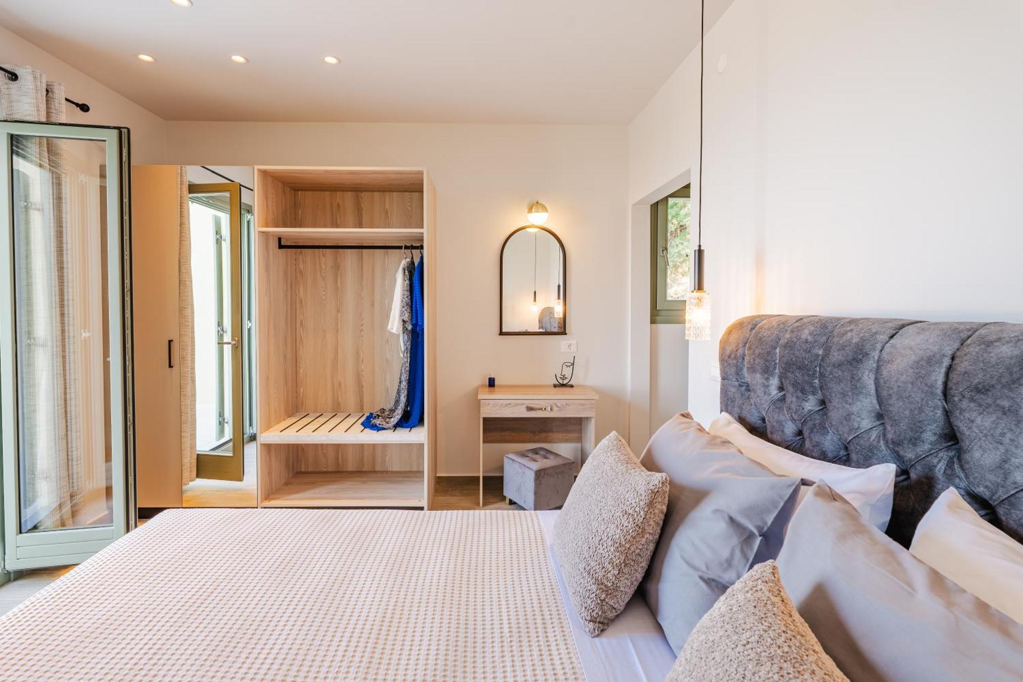 Artemis Seaview - Private Pool, Jacuzzi Luxury Special Offer Villa