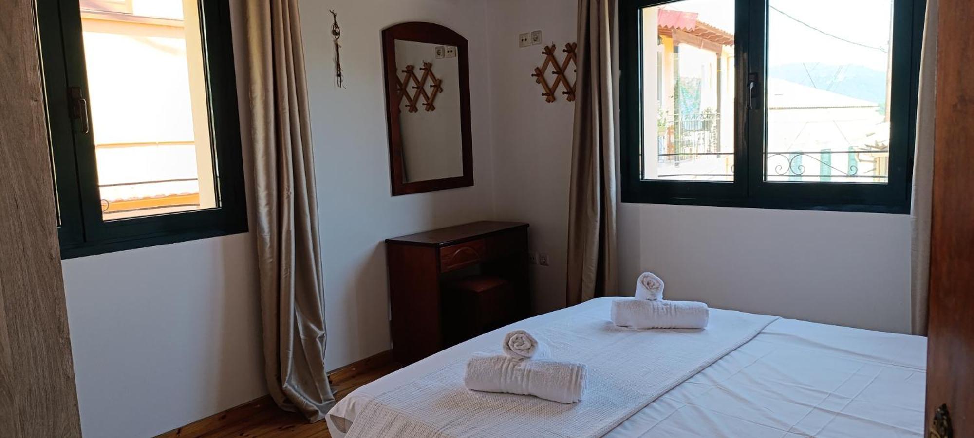 Traditional Two Level Holiday home Liapades
