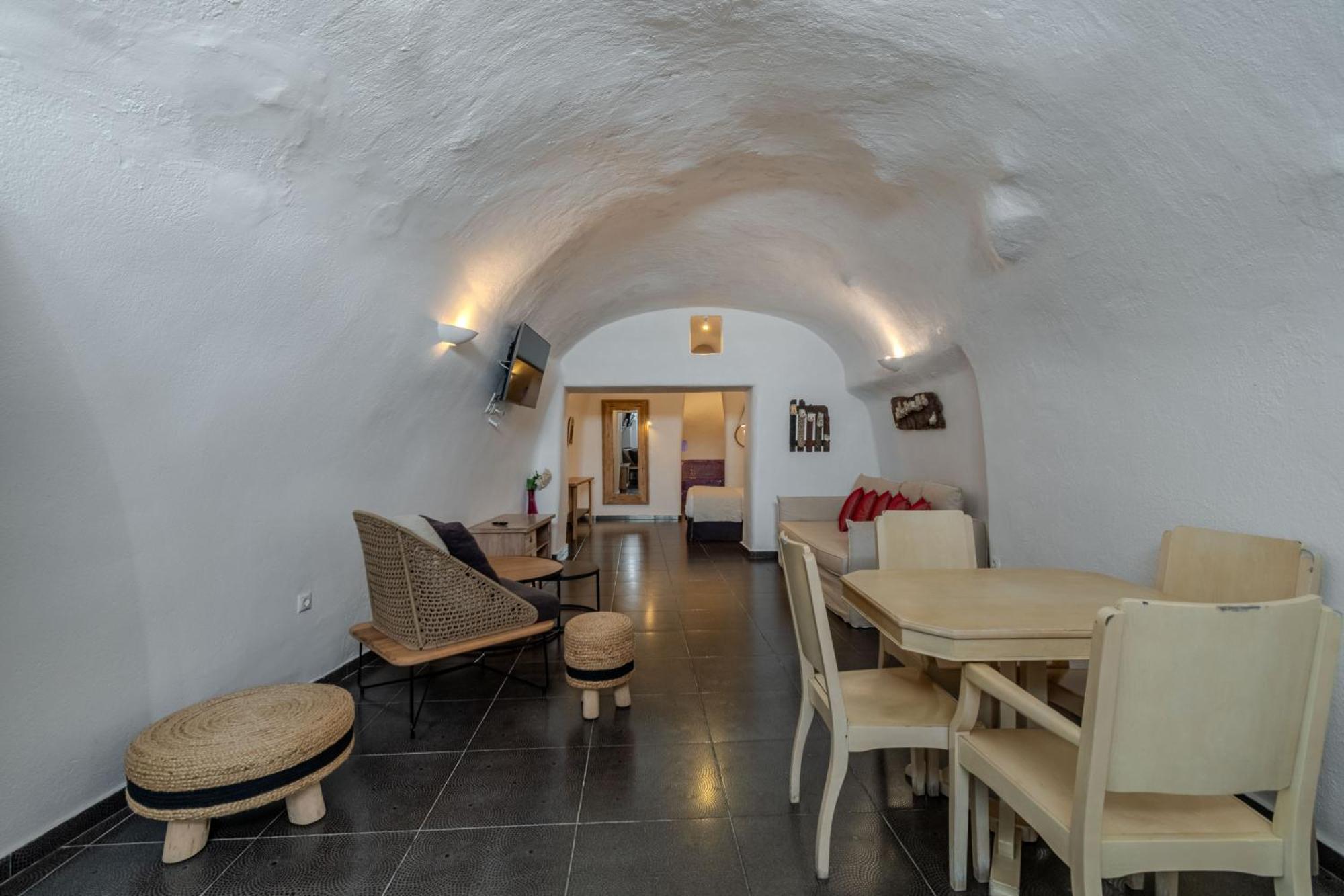 Aroma Apartment Fira (Santorini)