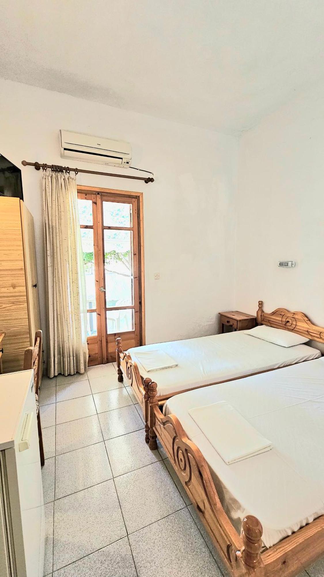Dimitra Guest house *