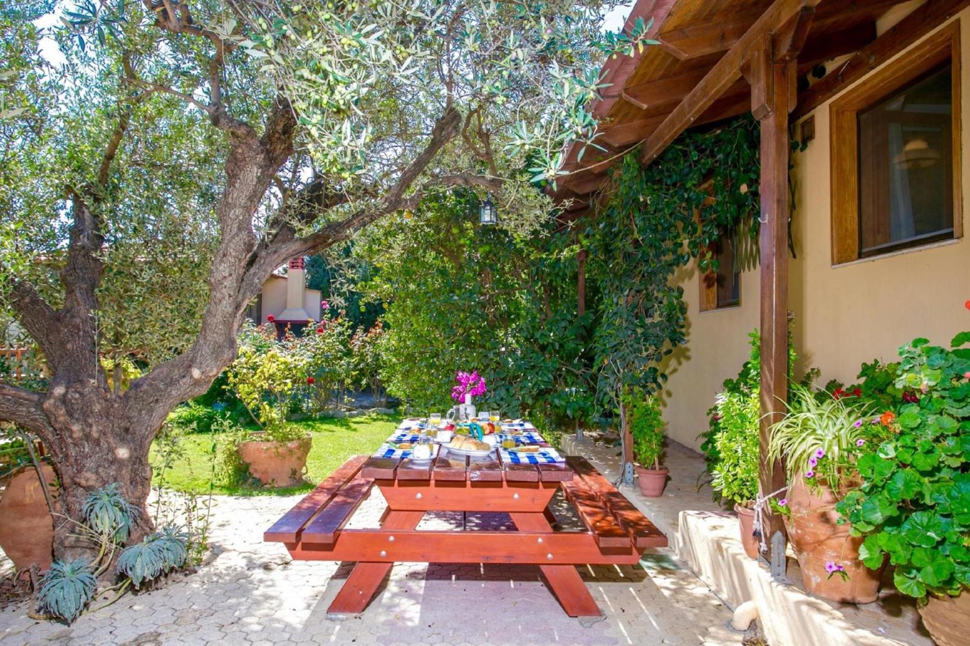 Agapi Villa *