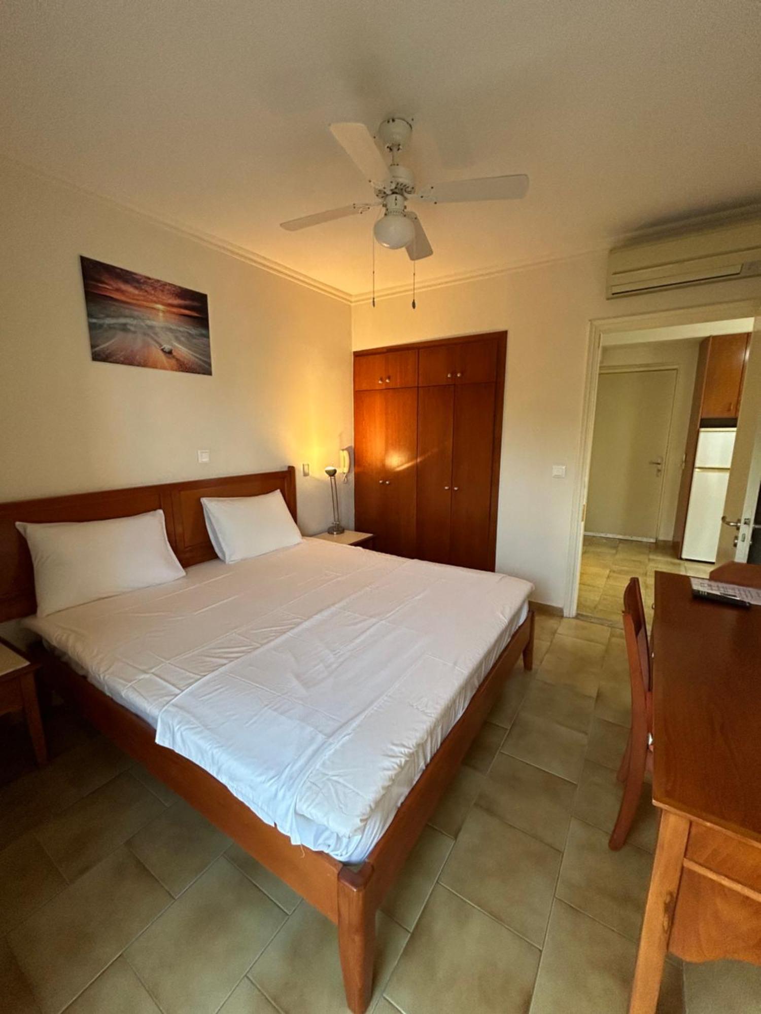Aparthotel Captain Yiannis Studios & *