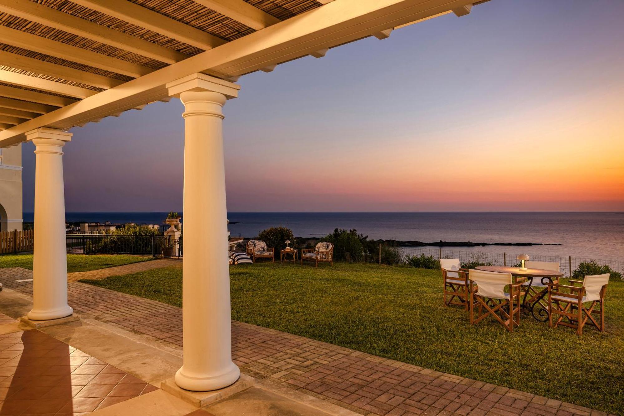 Rhoe Villa Minia