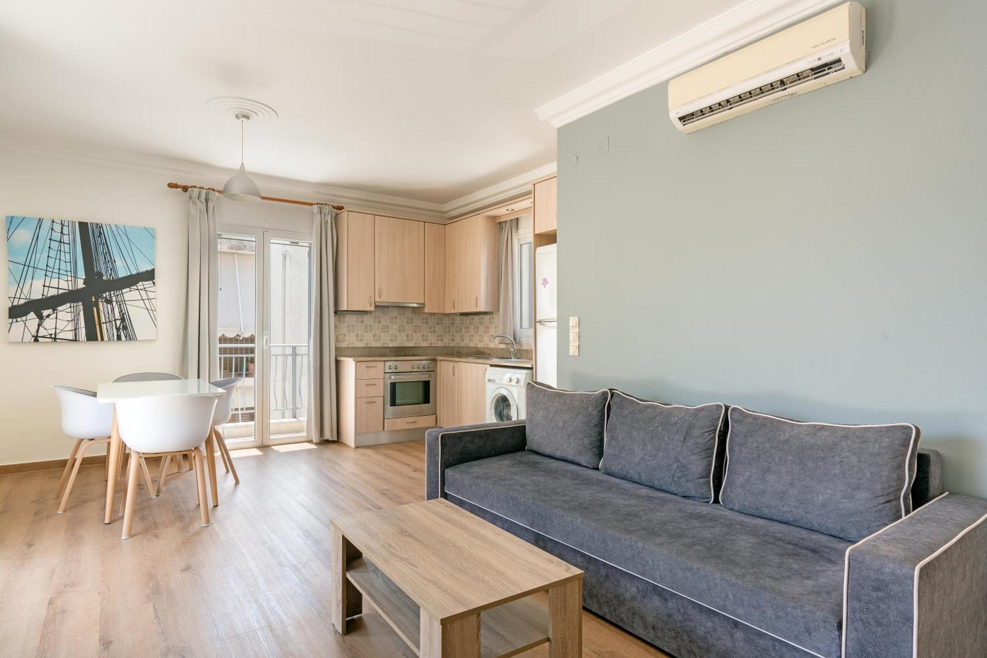Elegant Living Apartment *