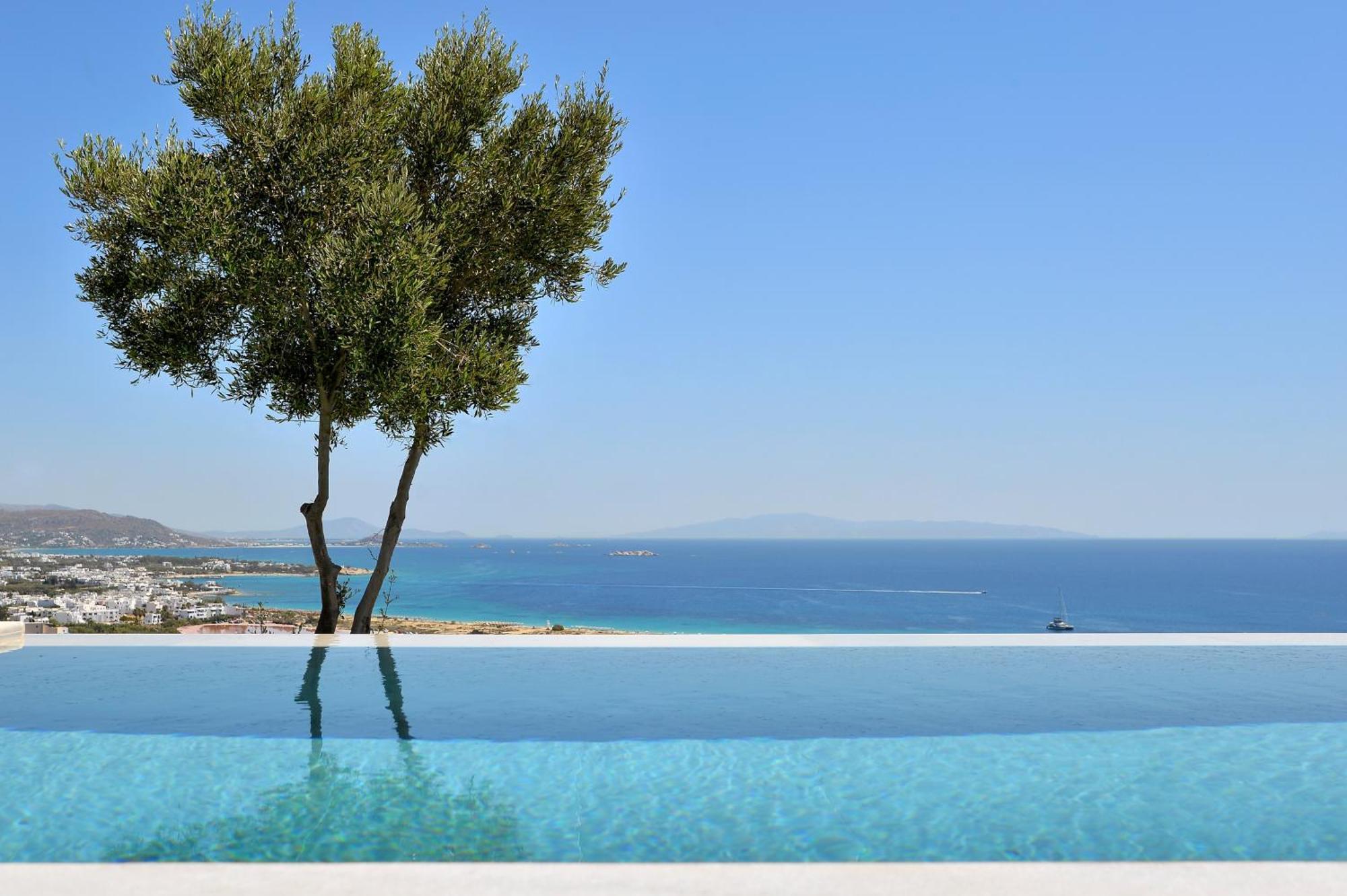 Mythology & Hotel Stelida (Naxos)