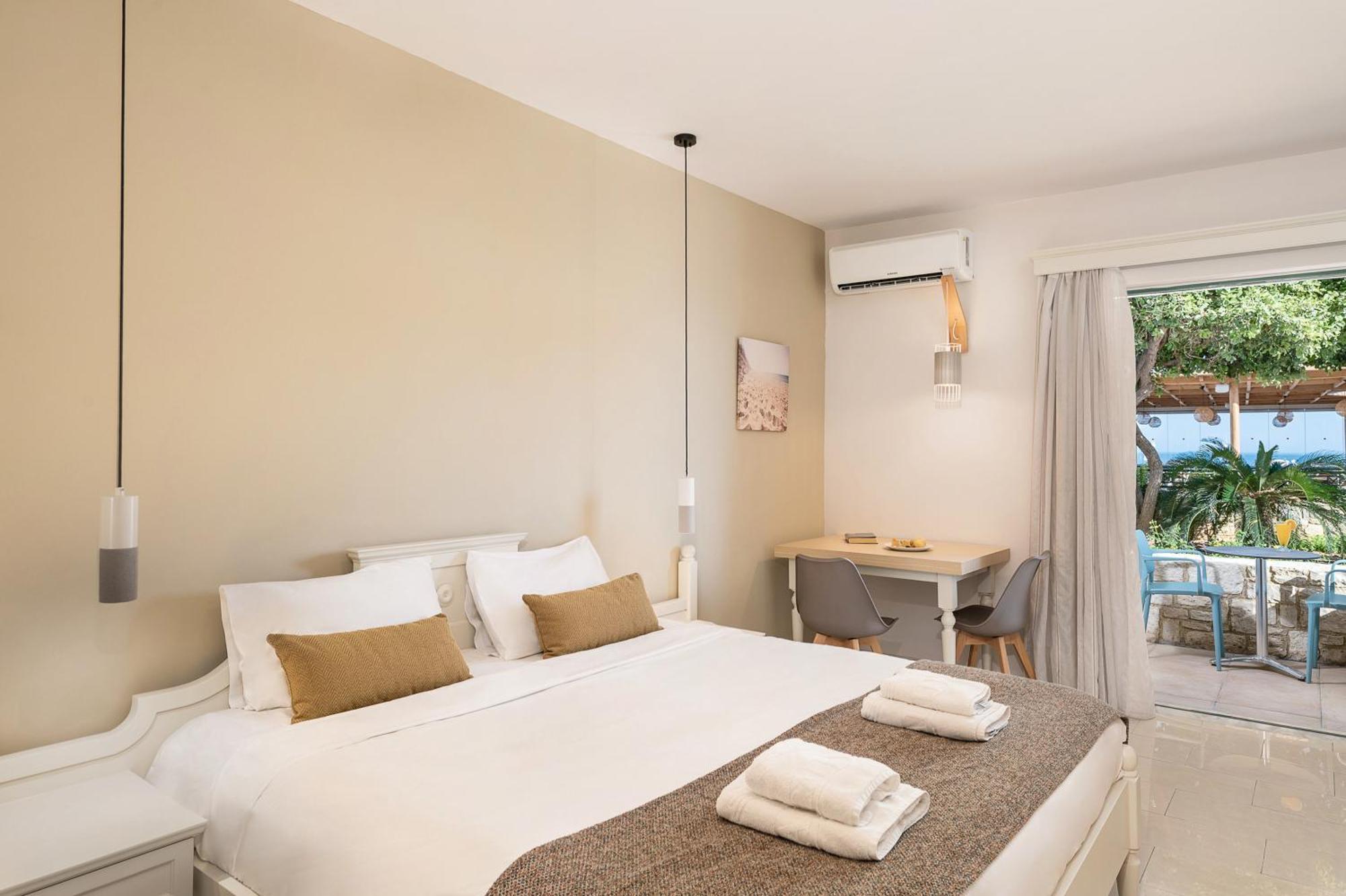 Caldera Village Hotel Agia Marina (Crete)