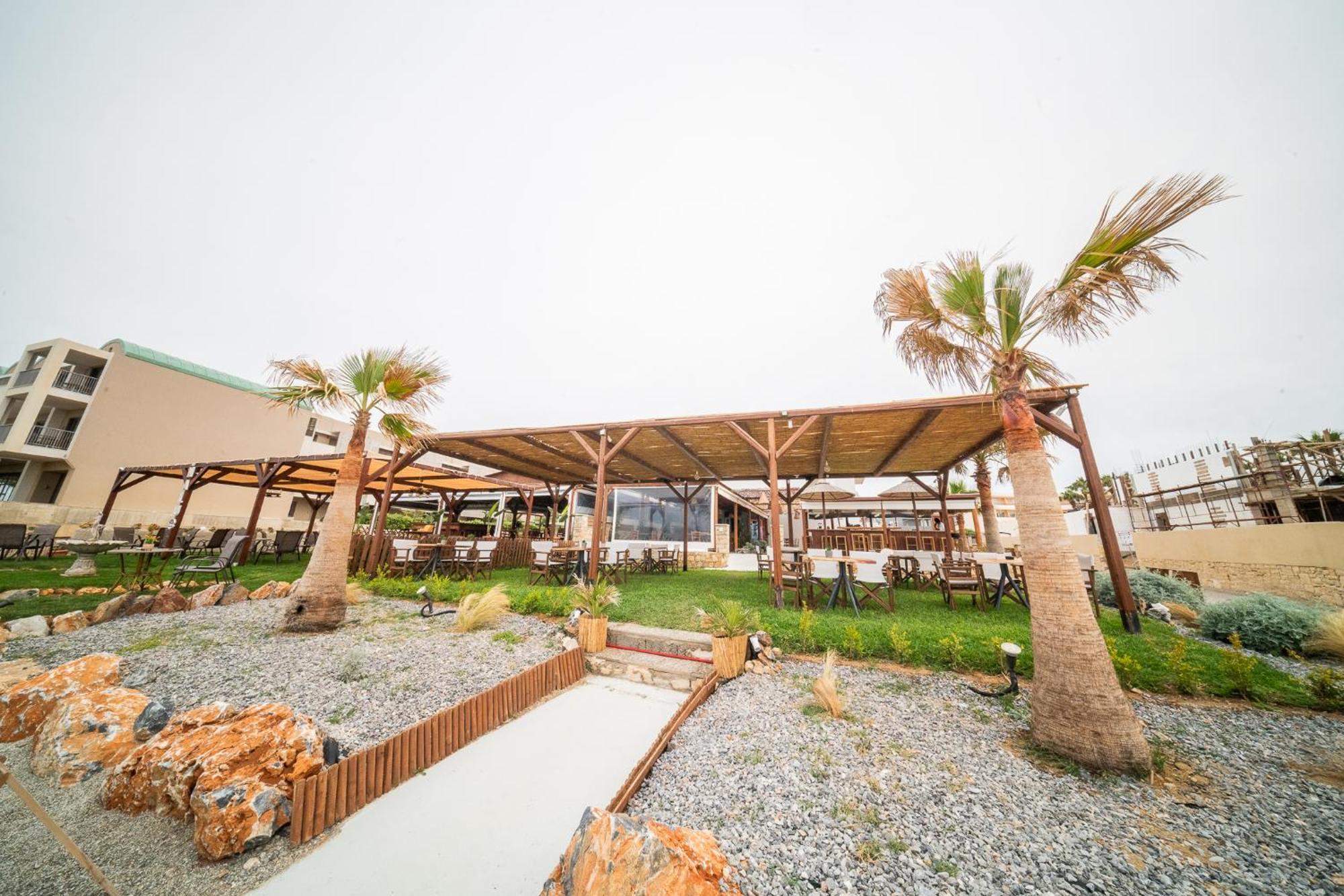 Indigo Seaside Experience Aparthotel