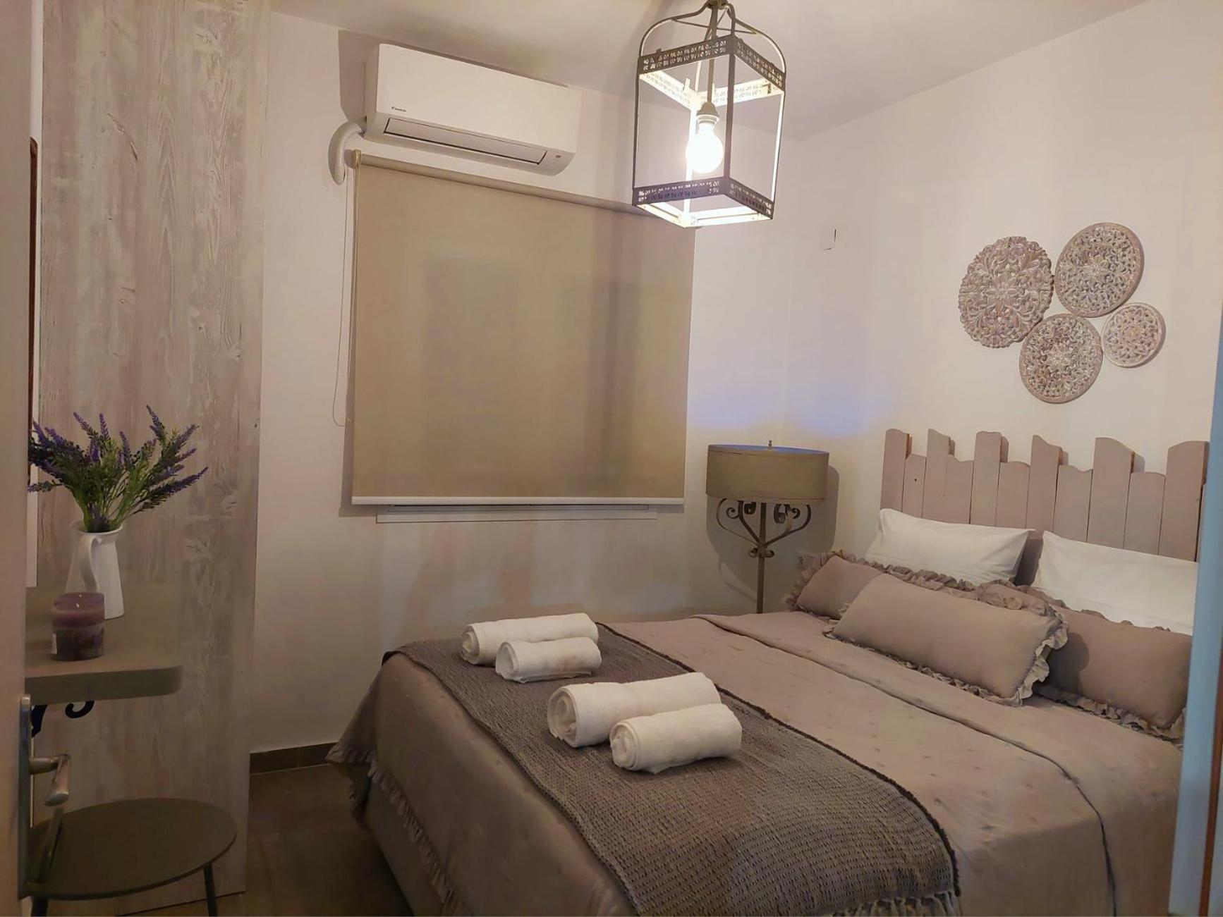 Maya Apartments, Modern And Convenient With Private Parking Apartment