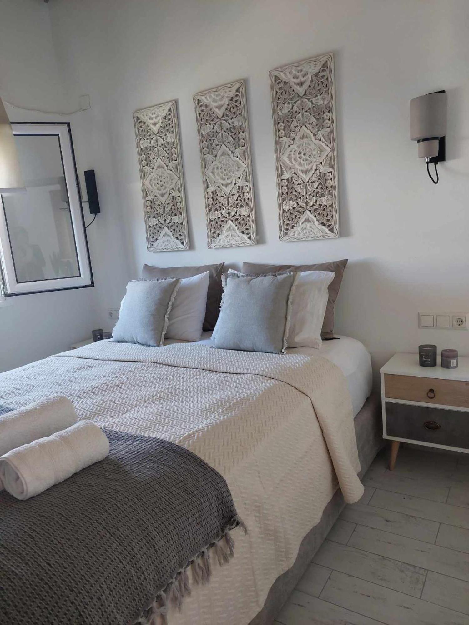 Maya Apartments, Modern And Convenient With Private Parking Apartment Skiathos Town