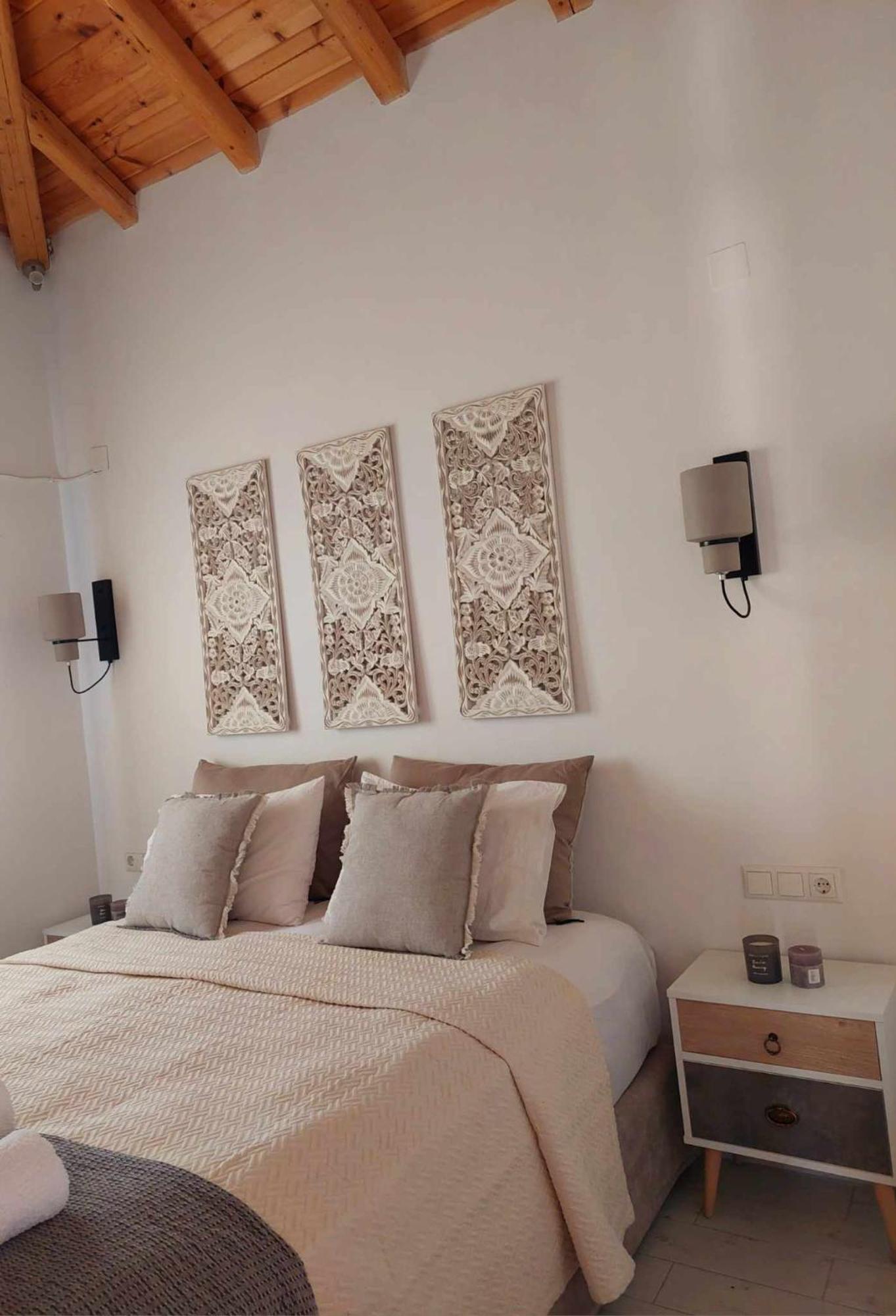 Maya Apartments, Modern And Convenient With Private Parking Apartment