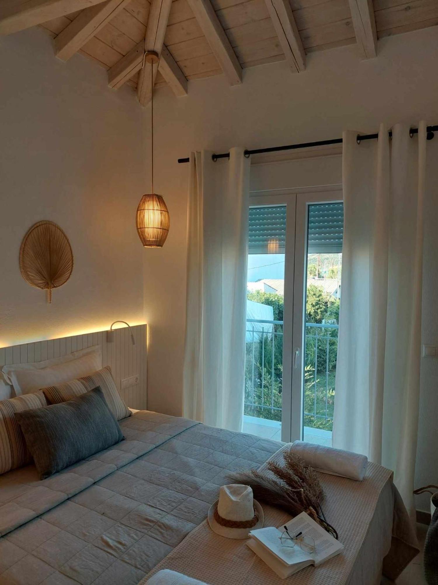 Maya Apartments, Modern And Convenient With Private Parking Apartment *