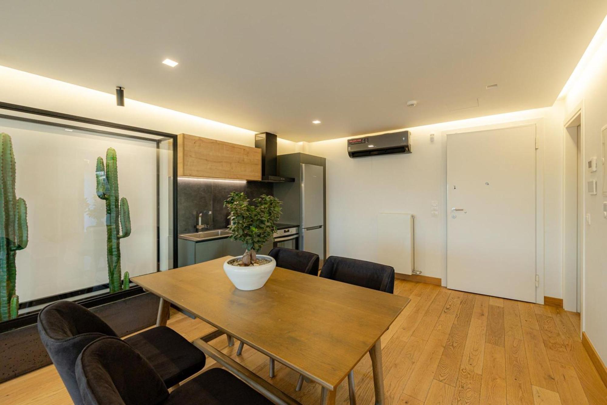 Earth Boutique Next To Stavros Niarchos Apartment Athens