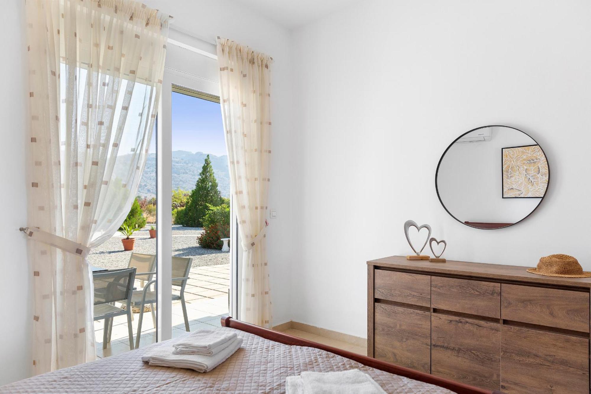 Grande View Apartment *