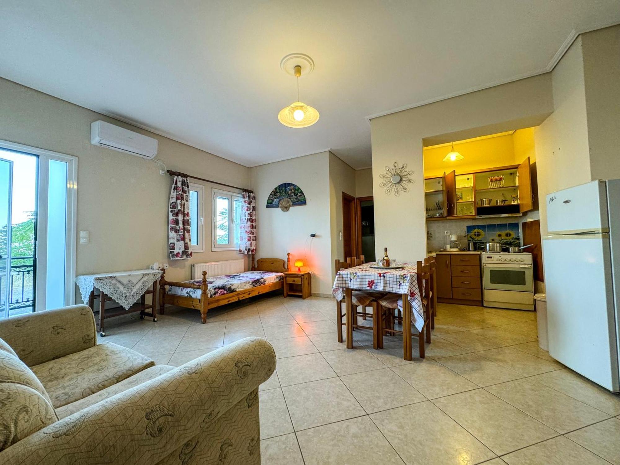 Katinas Guest house Marathokampos