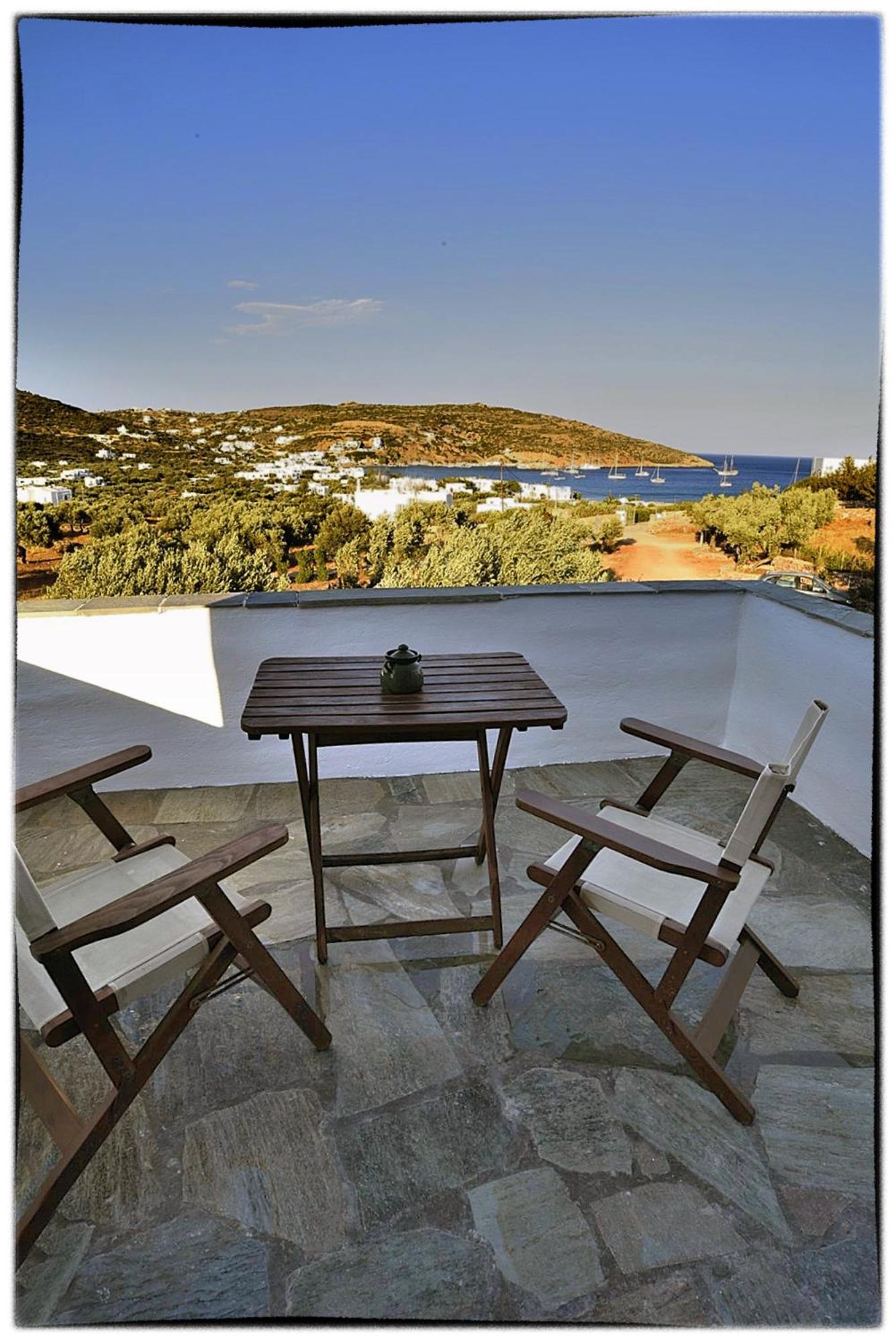 Theasis Sifnos Platis Gialos (Sifnos)