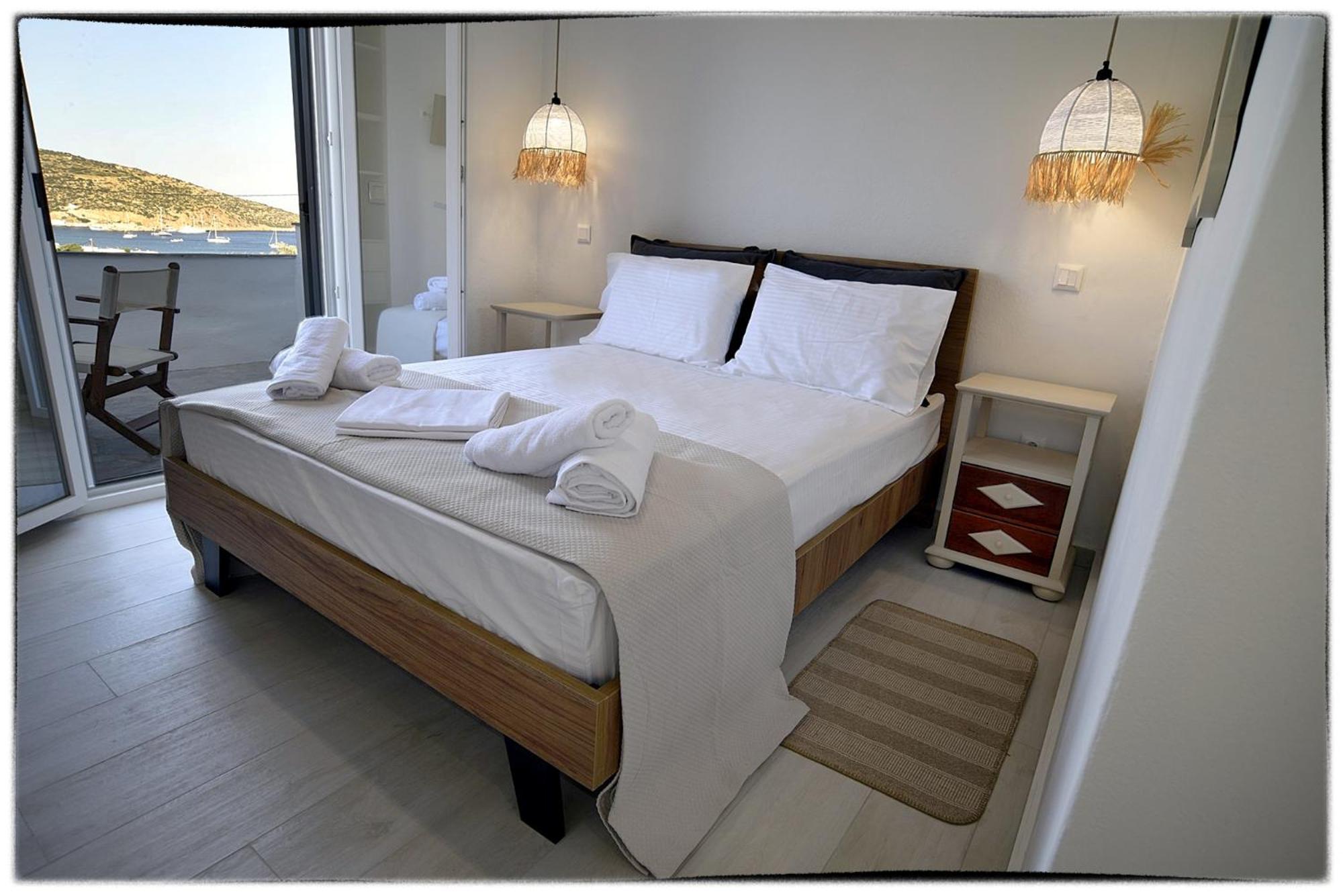 Theasis Sifnos