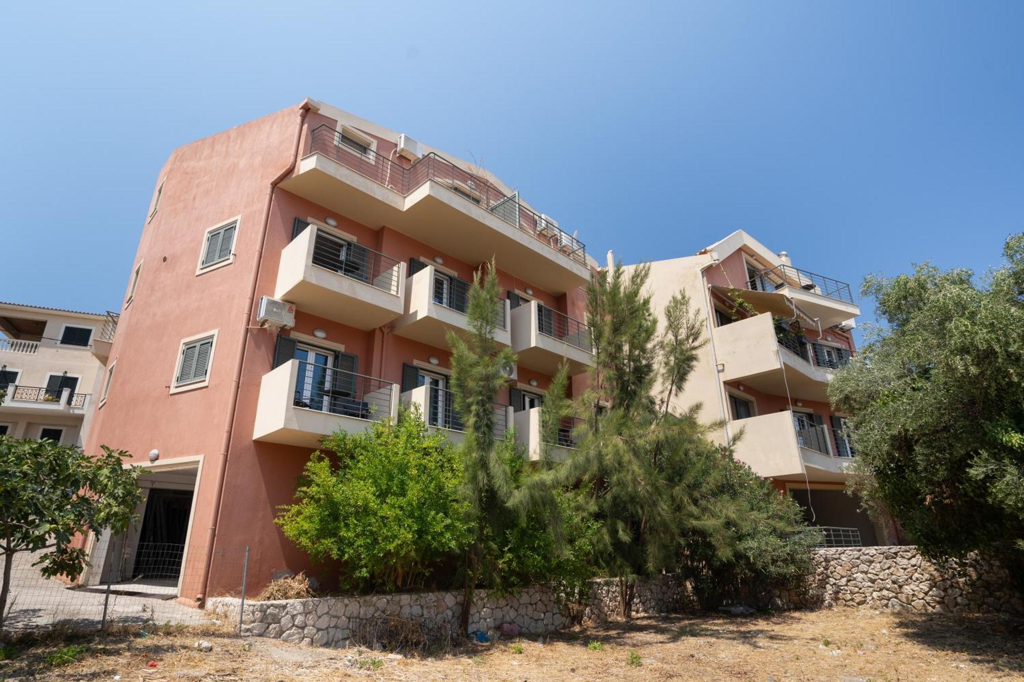 Ardavani 9 Apartment *